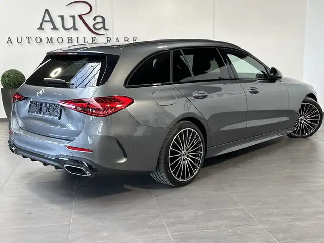 Mercedes-Benz C-Class view 4