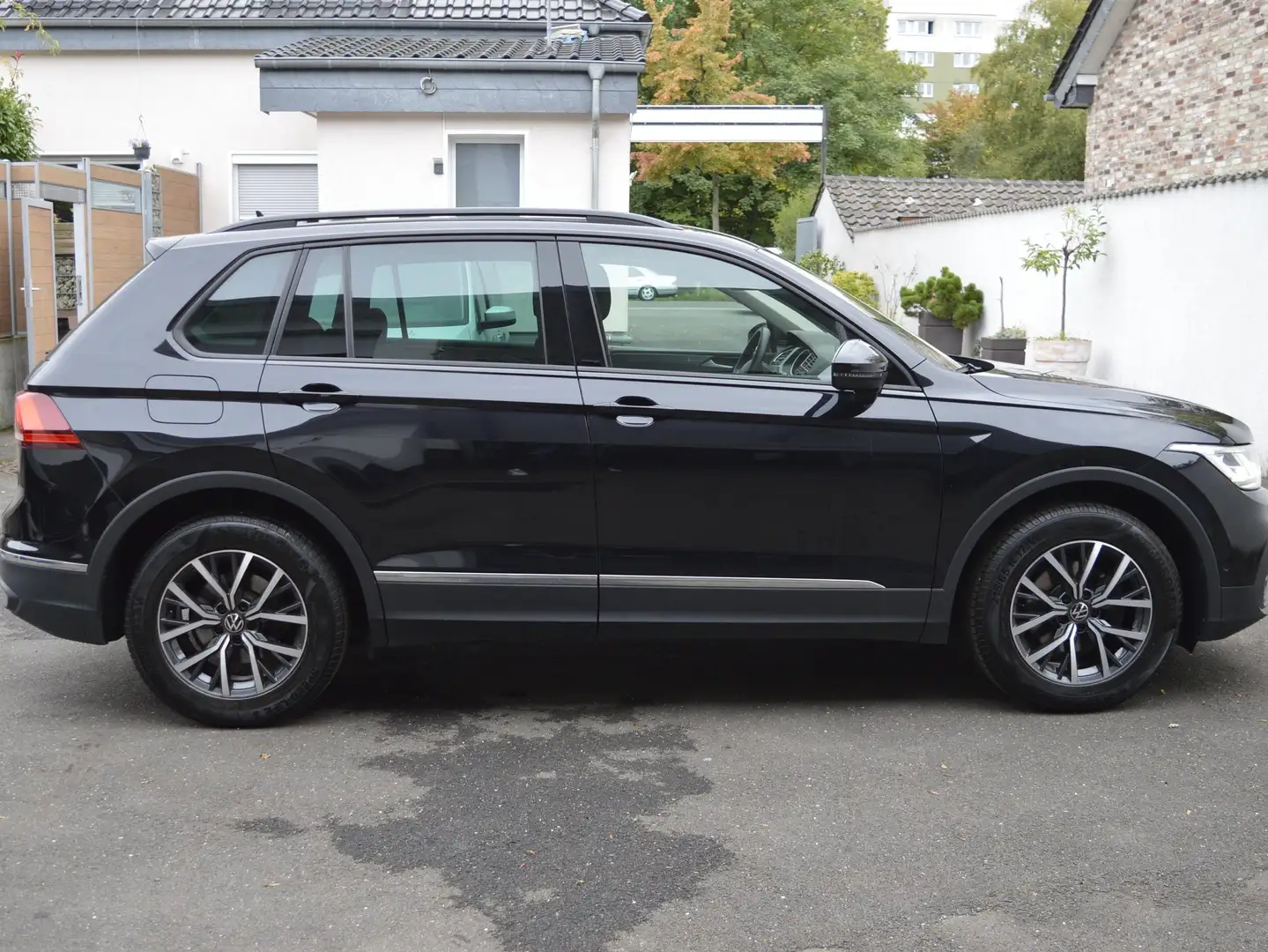Volkswagen Tiguan Life*Ergo-Sitze*Massage*LED-Matrix* 6G Schwarz - 2