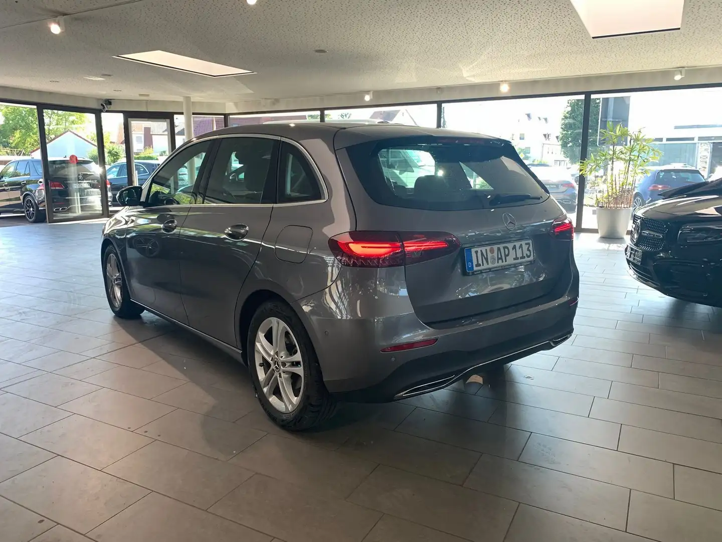 Mercedes-Benz B 200 d Progressive AHK/LED/Totw/ele.Heck/Kamera Grau - 2