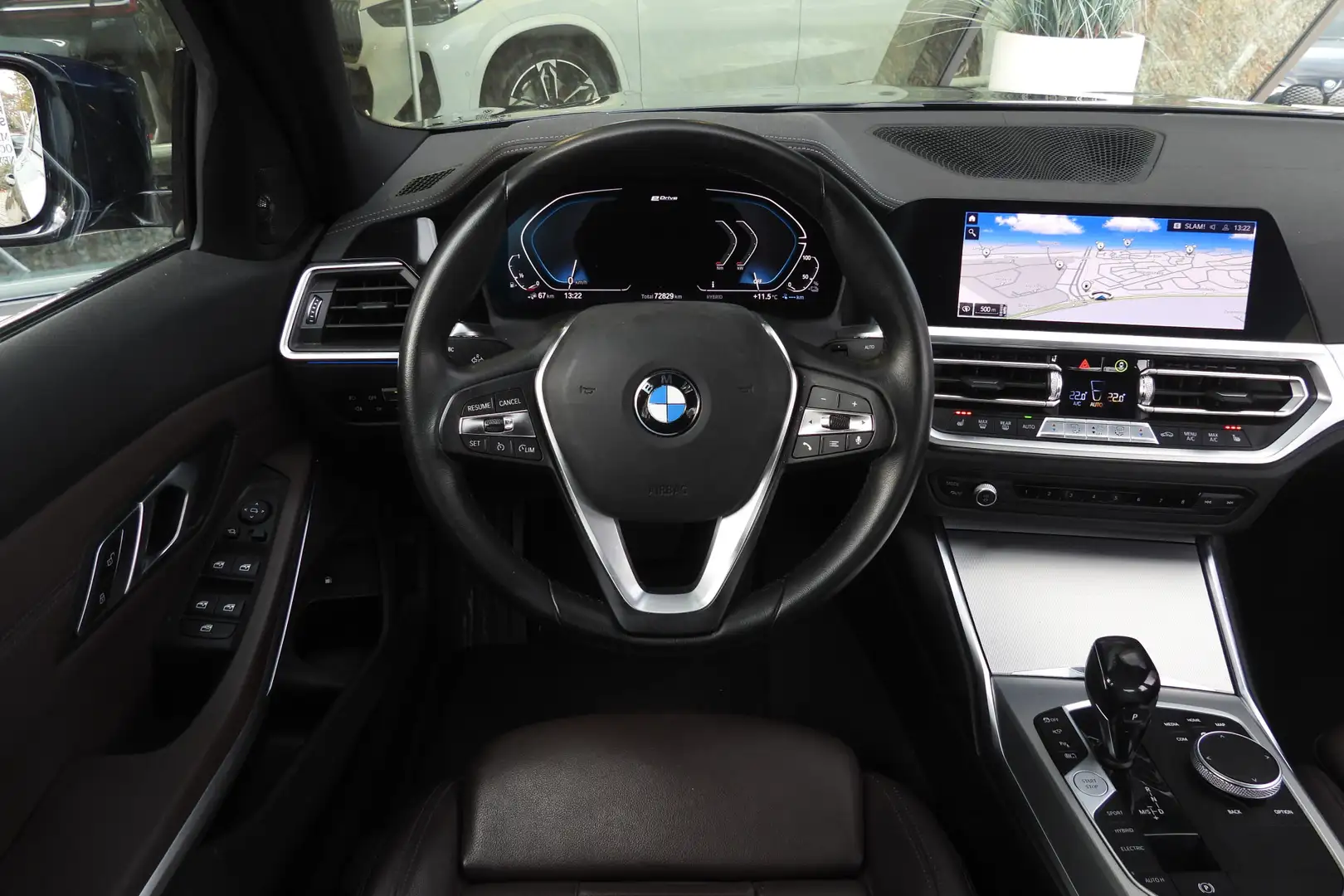 BMW 330 3 Serie 330e High Executive Luxury Line Automaat / Blauw - 2