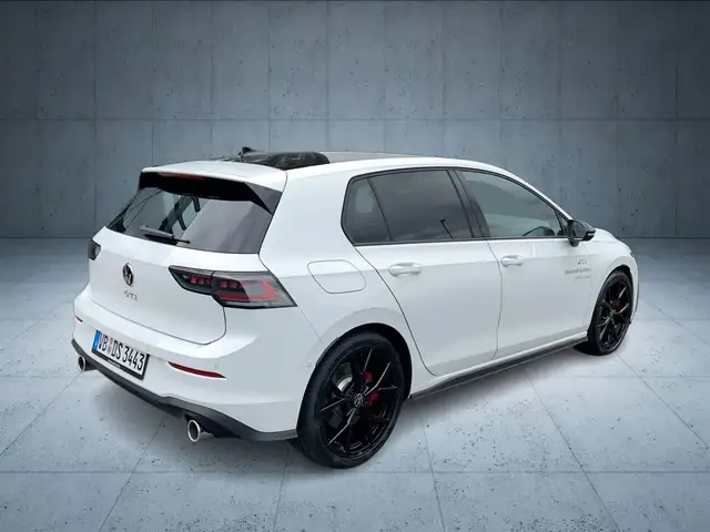 Volkswagen Golf view 5