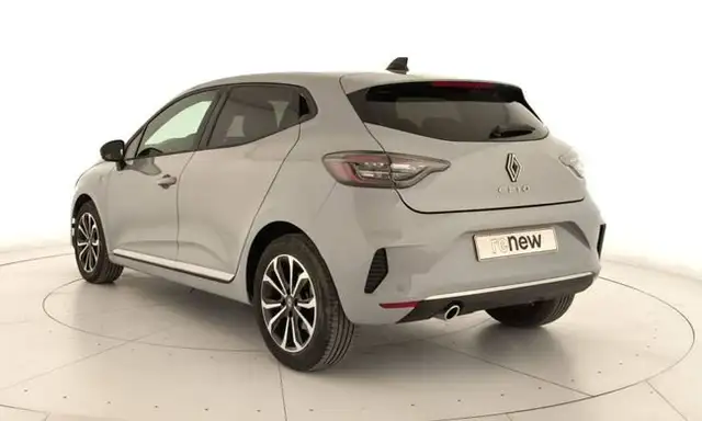 Renault Clio view 11