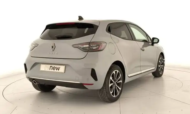Renault Clio view 9
