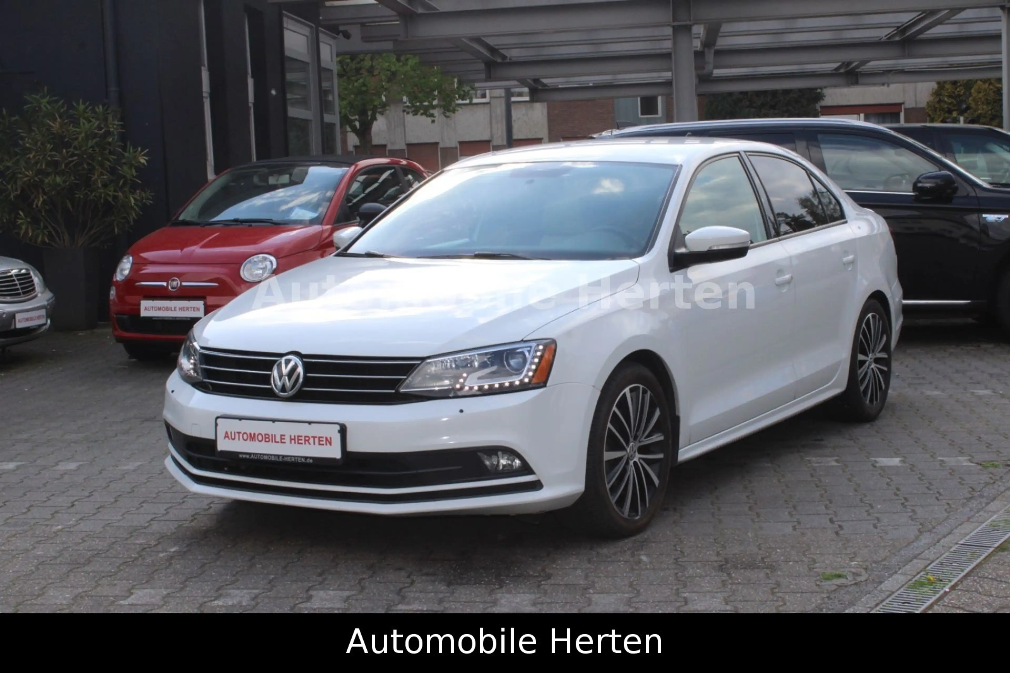 Volkswagen Jetta 1.8 TSI*LEDER*NAVI*DSG*ALU*TOP!
