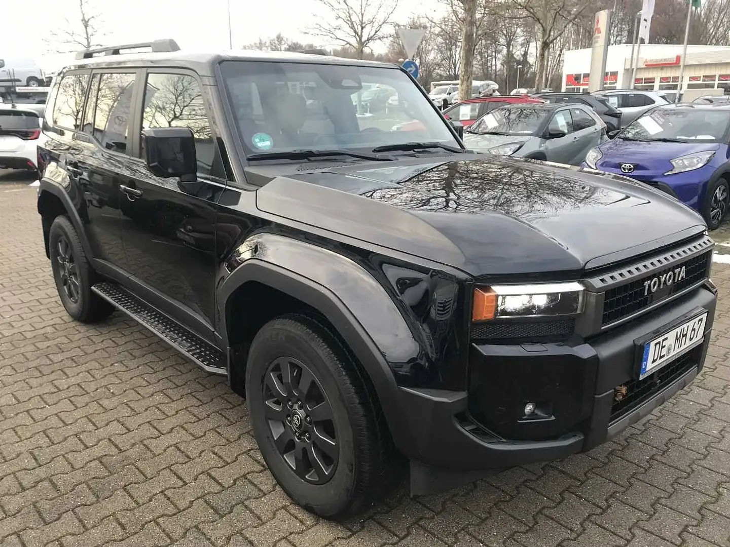 Toyota Land Cruiser 2.8 D-4D 4x4 Auto. Executive AZV Noir - 1