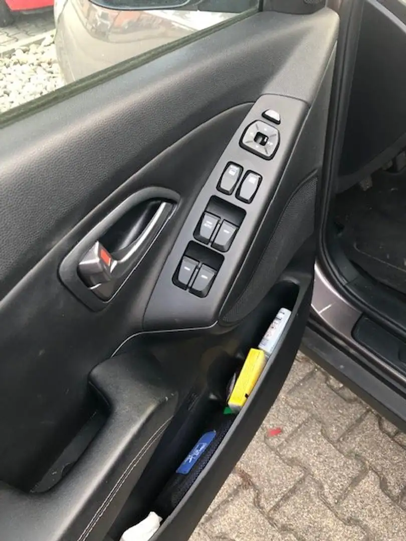 Hyundai iX35 ix35 1.6 2WD Trend Bronze - 2