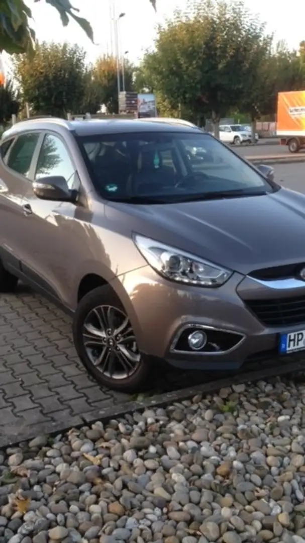 Hyundai iX35 ix35 1.6 2WD Trend Bronce - 1