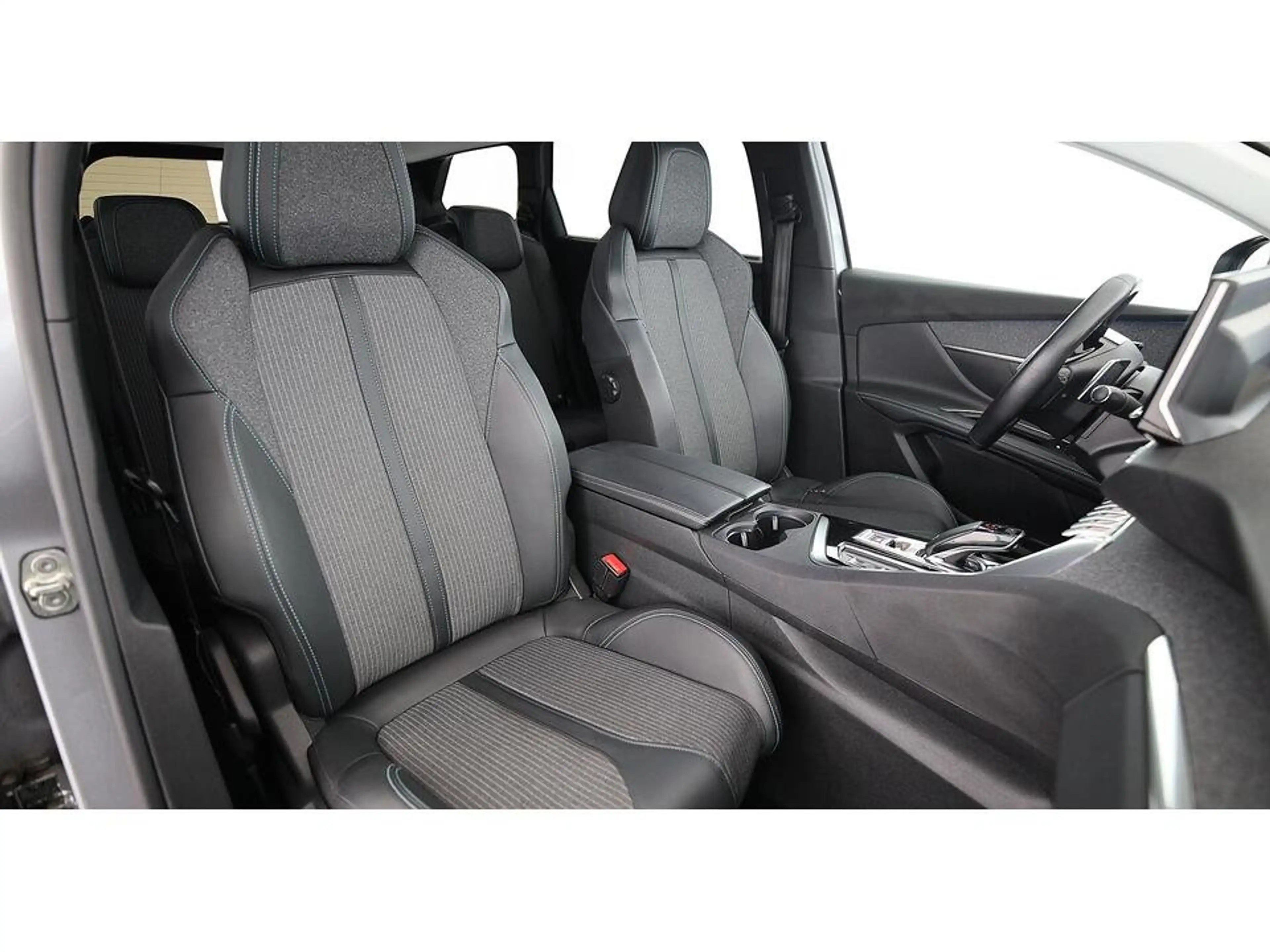 Peugeot 5008 1.5 BlueHDi 130 Allure Aut LED 7-SITZER NAVI — photo 14
