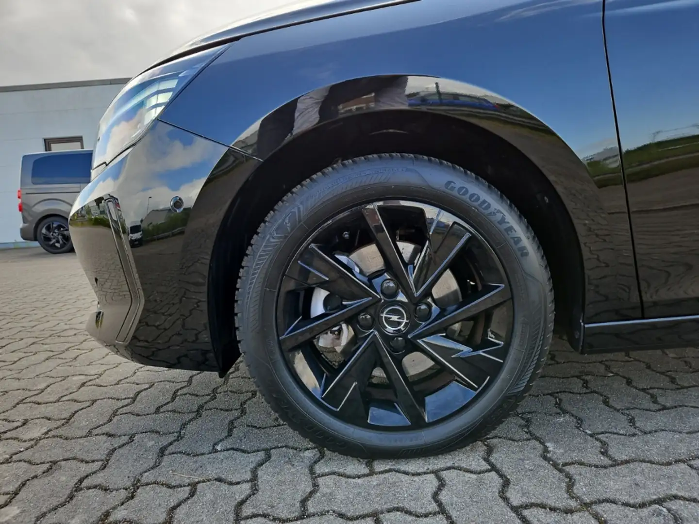 Opel Corsa GS 1.2 Turbo Navi Matrix Nero - 2