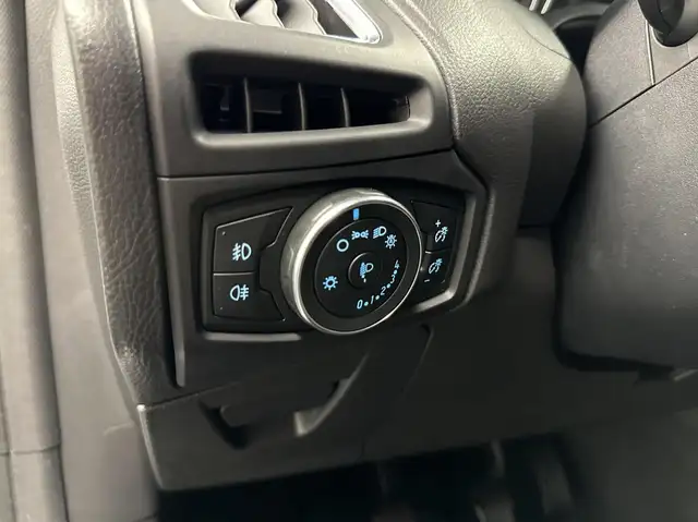 Ford Focus view 16