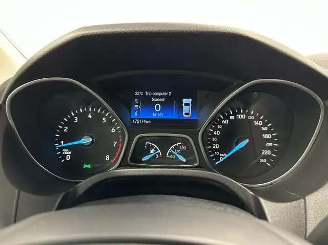 Ford Focus view 22