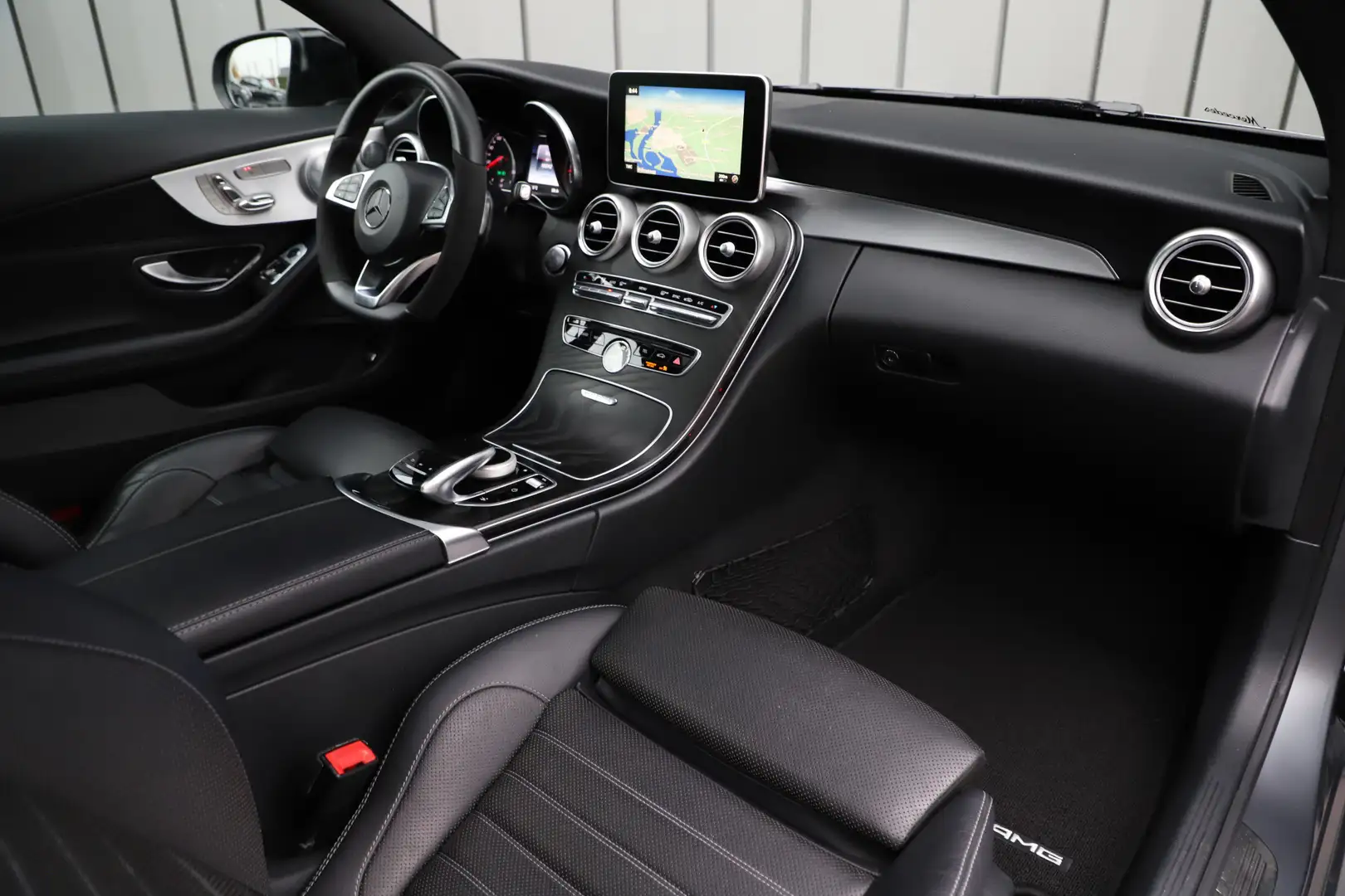 Mercedes-Benz C 250 Coupé Night Edition Aut9 | 211PK | Pano | Memory | Grijs - 2