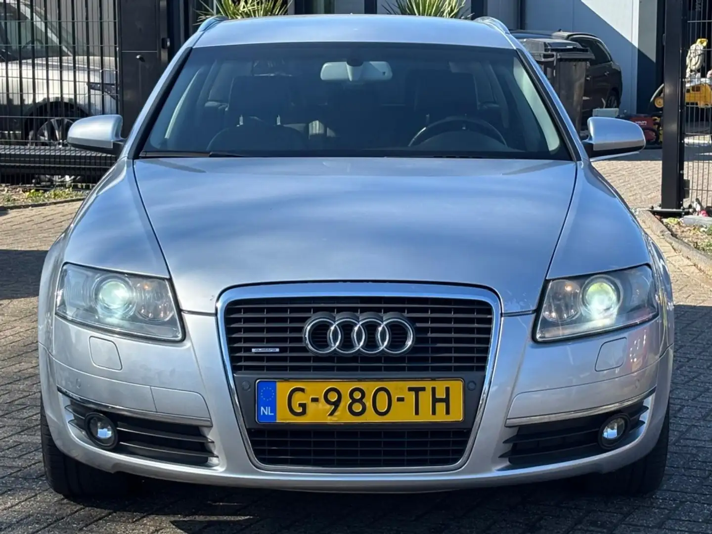 Audi A6 Avant 4.2 V8 Automaat Quattro Grijs Youngtimer Gris - 2