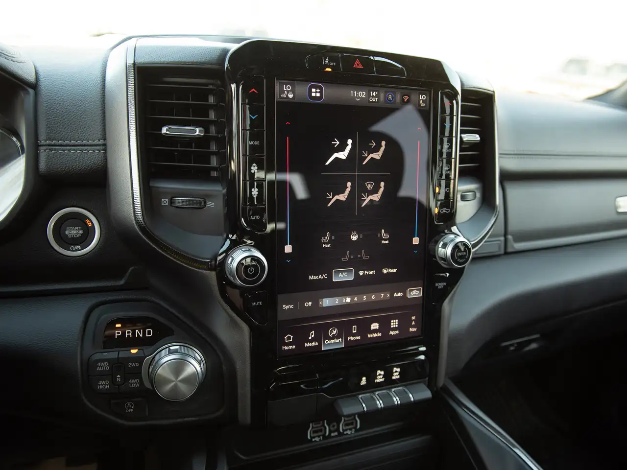 RAM 1500 снимка RAM 1500