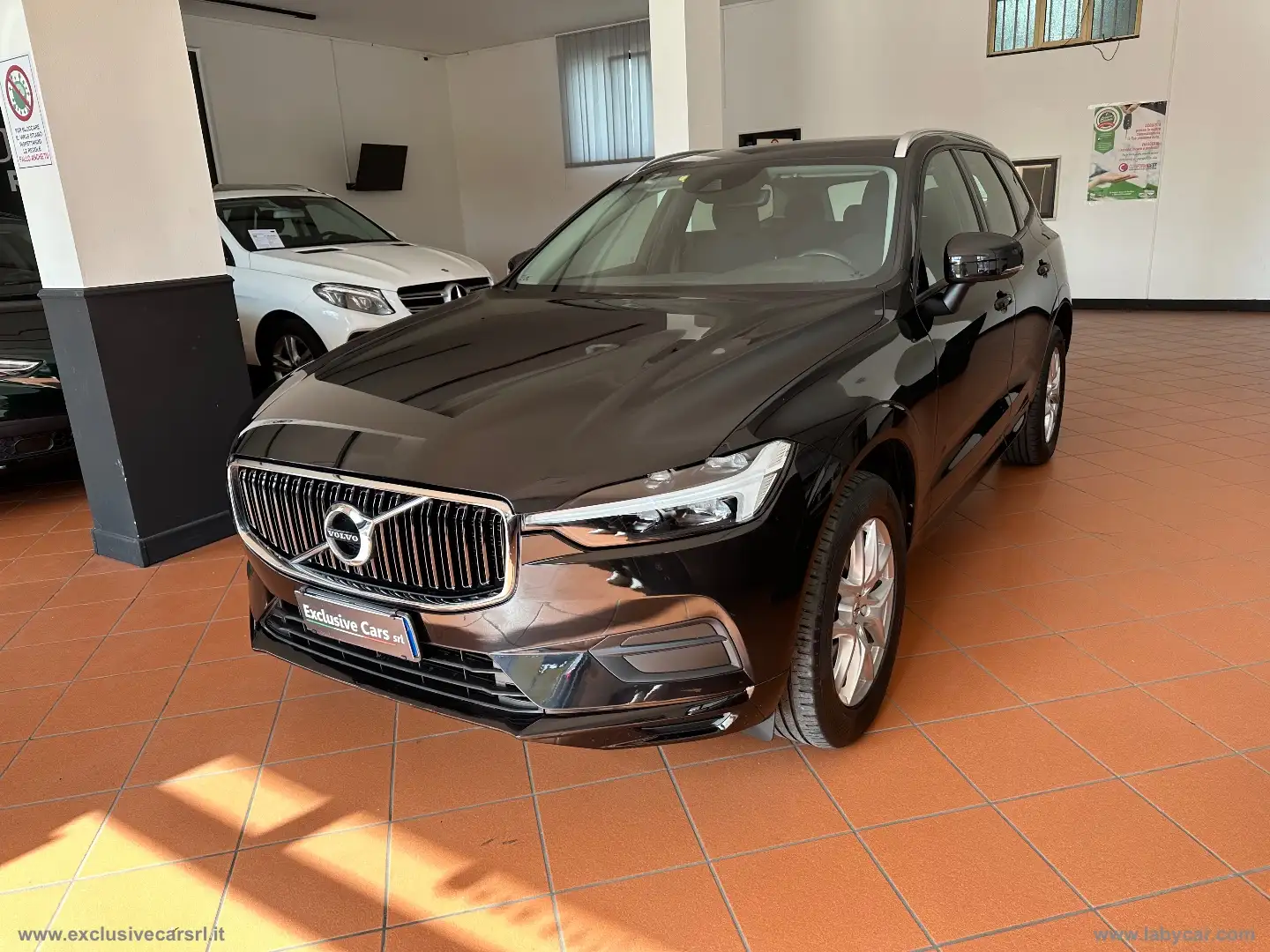 Volvo XC60 B4 197CV Nero - 1