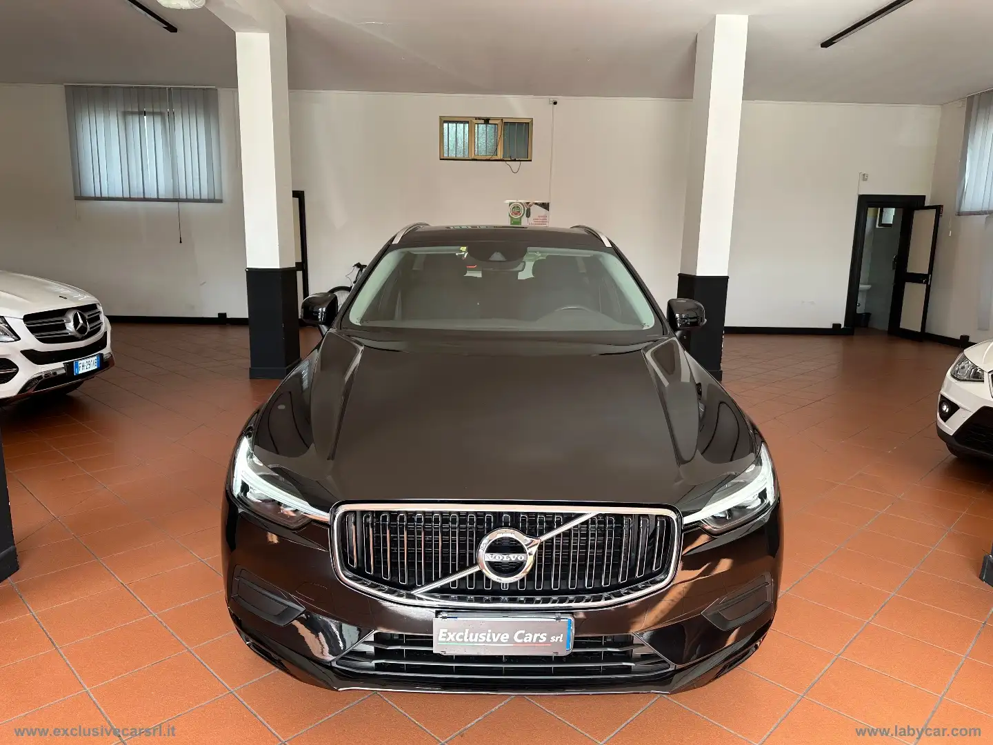 Volvo XC60 B4 197CV Nero - 2