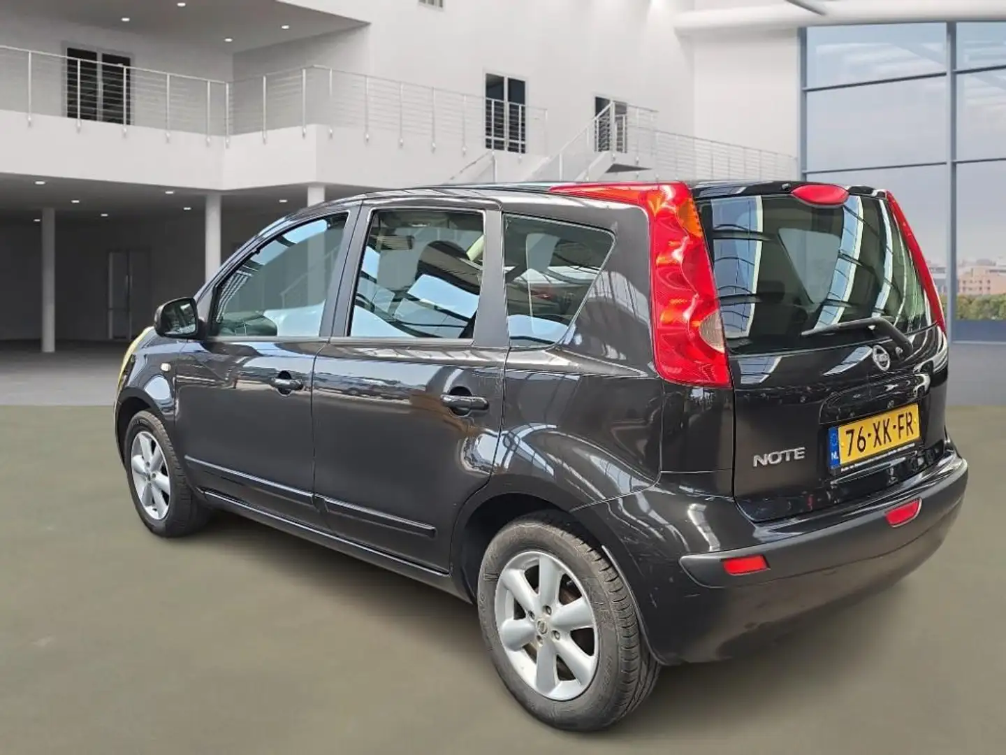 Nissan Note 1.6 Acenta AIRCO ELEC.PAKET Zwart - 2