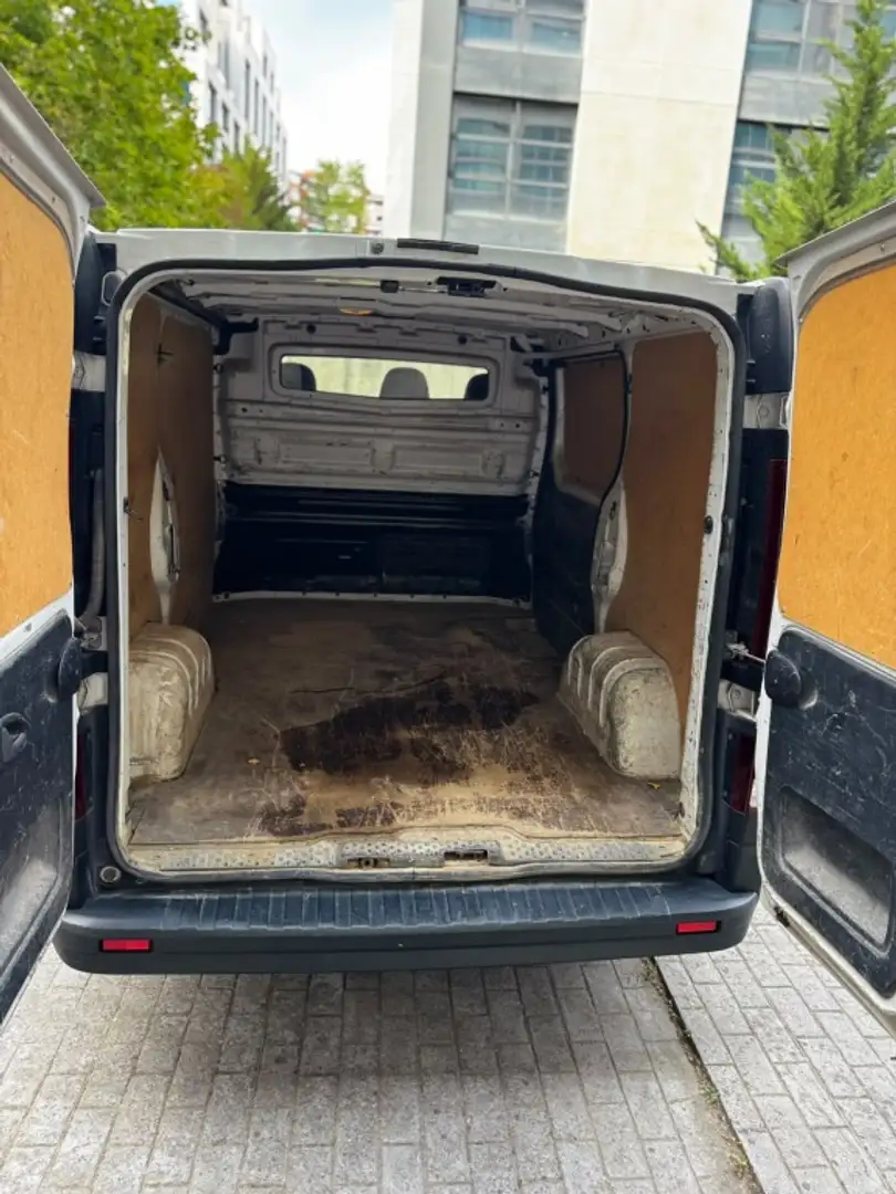 Renault Trafic Furgón 27 L1H1 dCi TT 107kW Blanco - 2