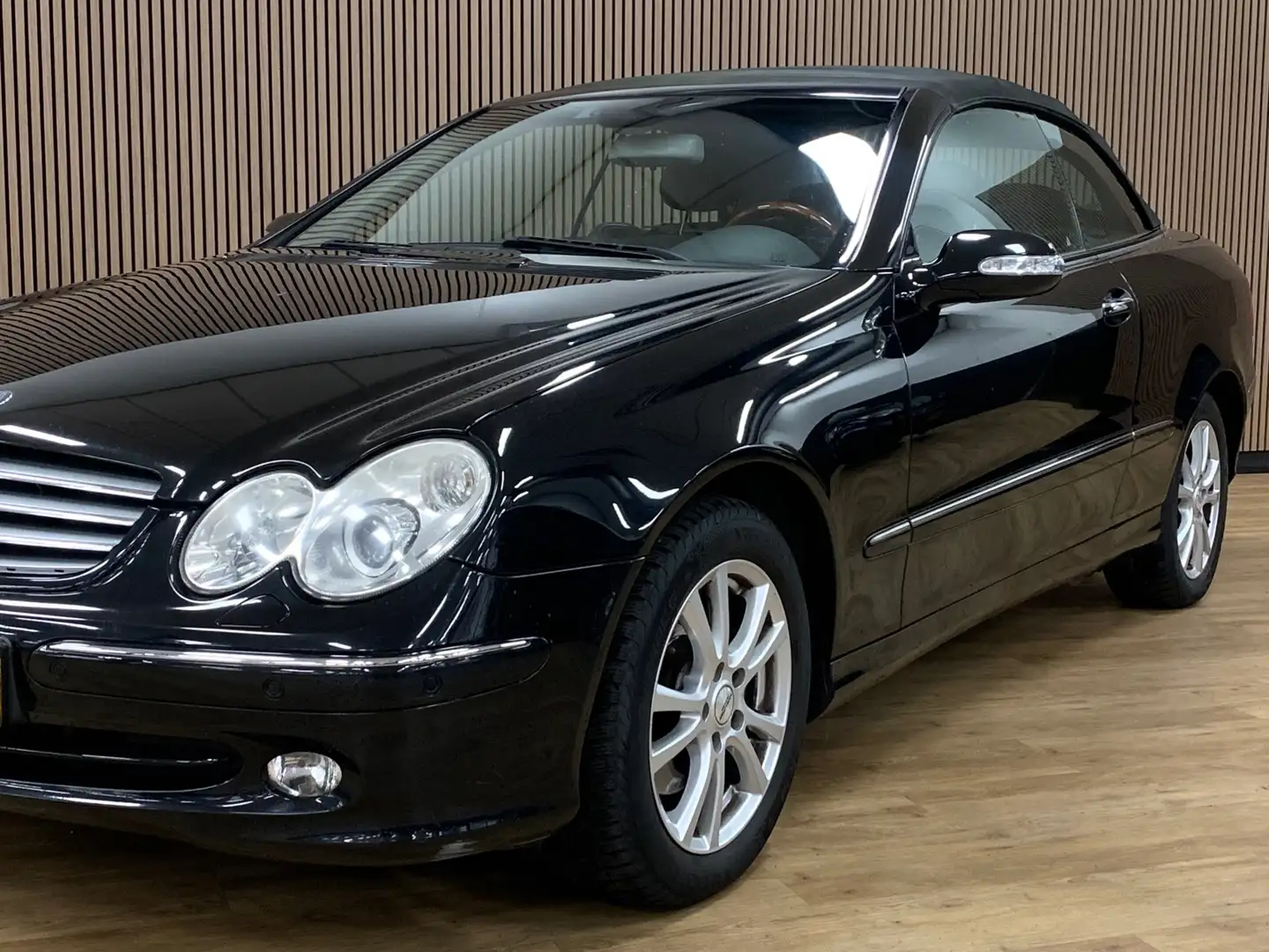 Mercedes-Benz CLK 320 Cabrio Elegance|Automaat|Climate Control| Noir - 2