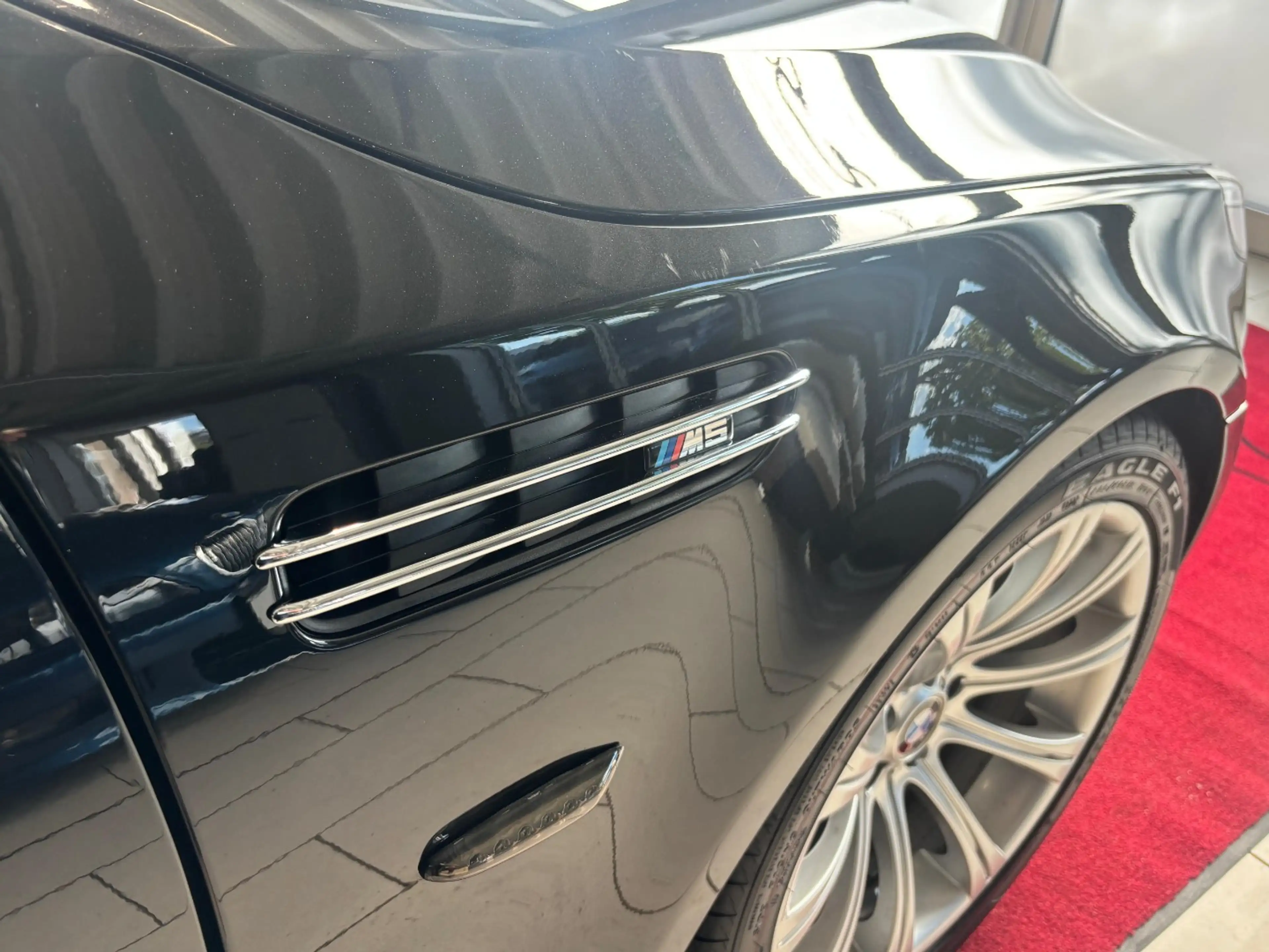 BMW M5 *PANO/HUD/KAMERA* — photo 8
