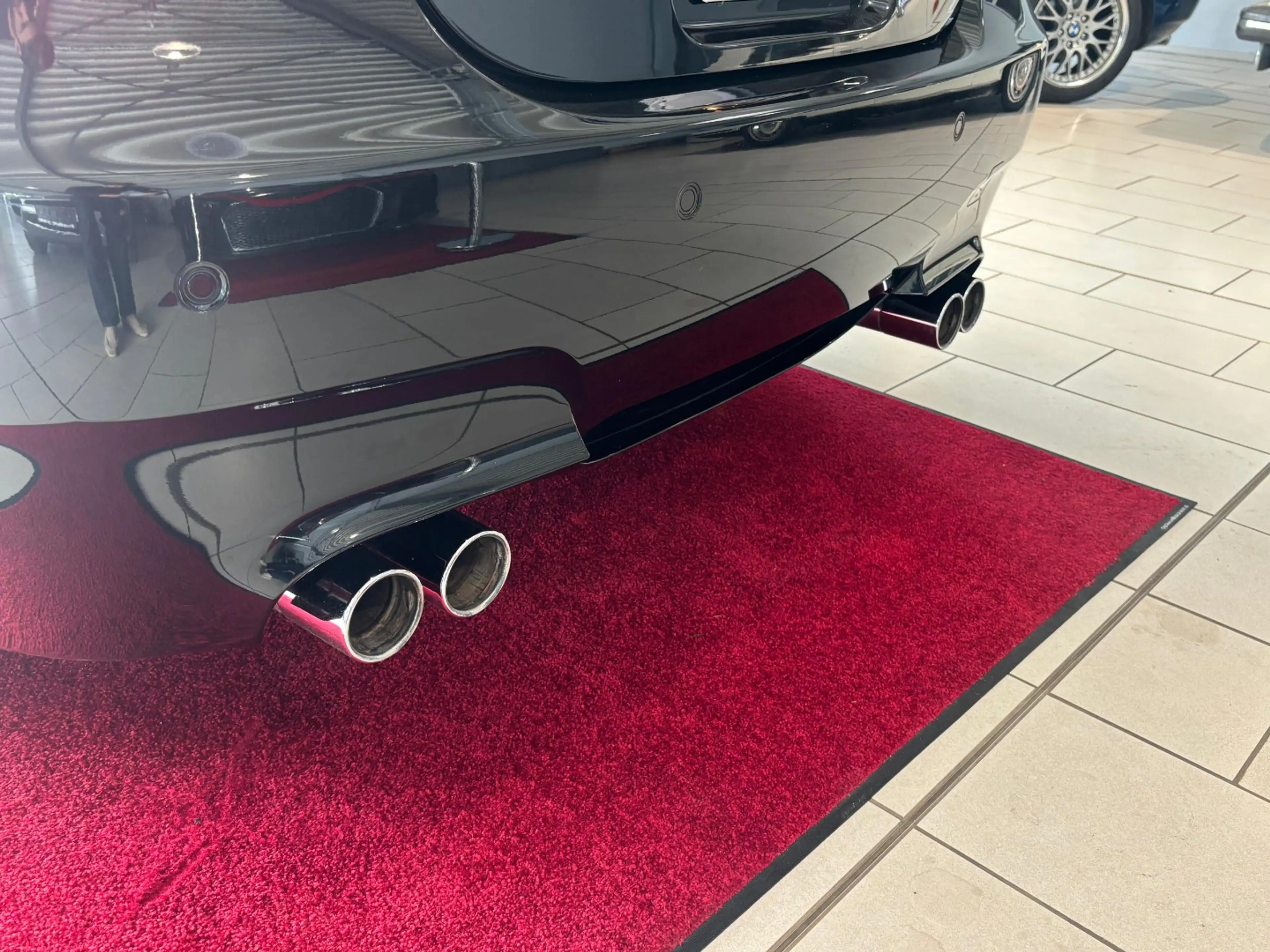 BMW M5 *PANO/HUD/KAMERA* — photo 3