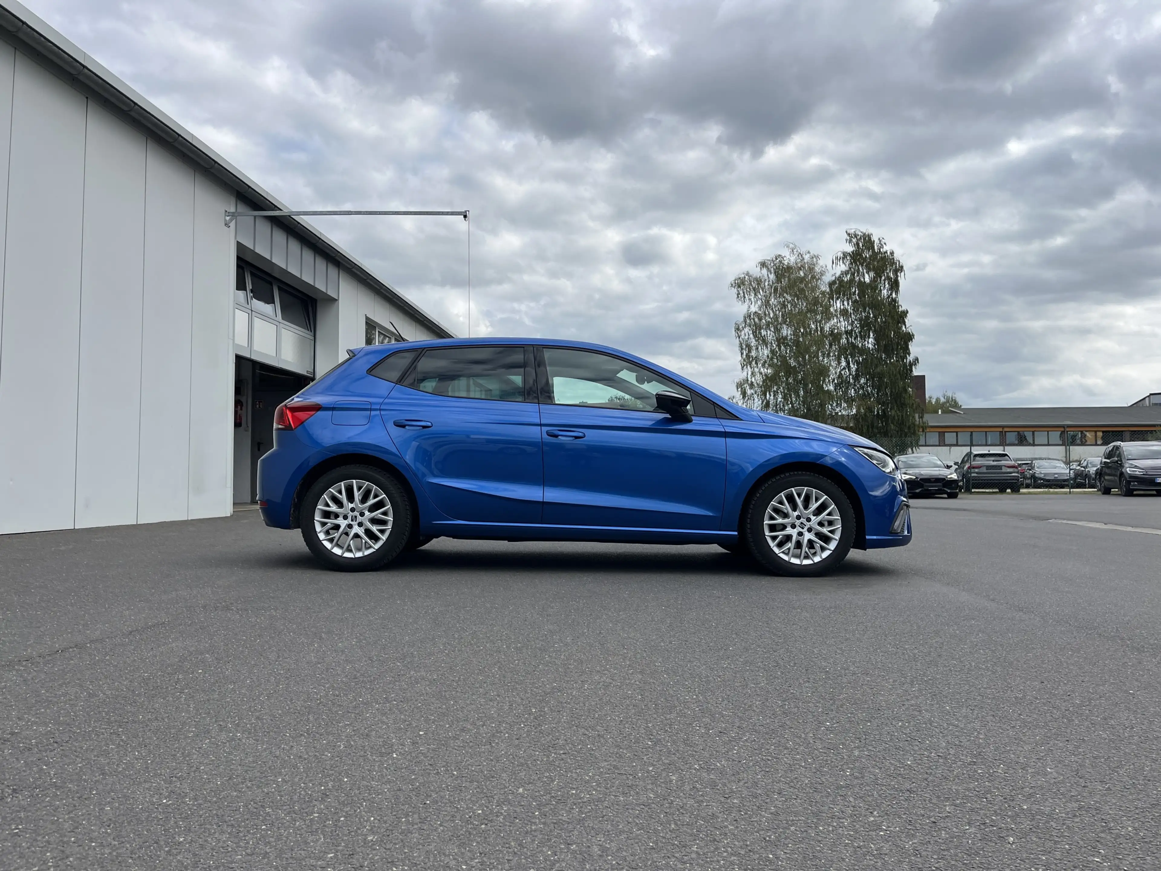 SEAT Ibiza 1.5 TSI DSG FR 125€ m.20% Anz. Navi KEYLESS ACC — photo 5
