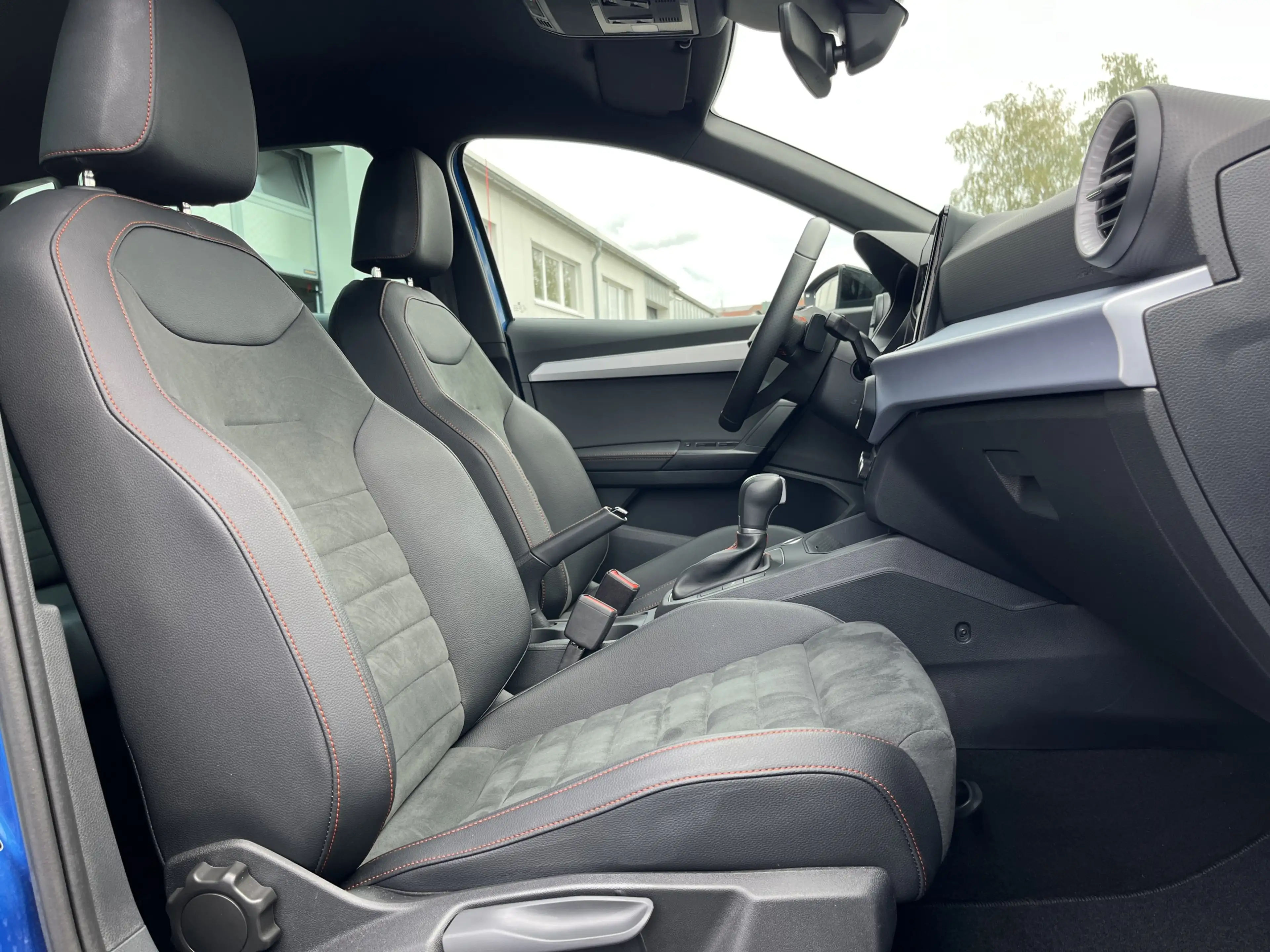 SEAT Ibiza 1.5 TSI DSG FR 125€ m.20% Anz. Navi KEYLESS ACC — photo 15