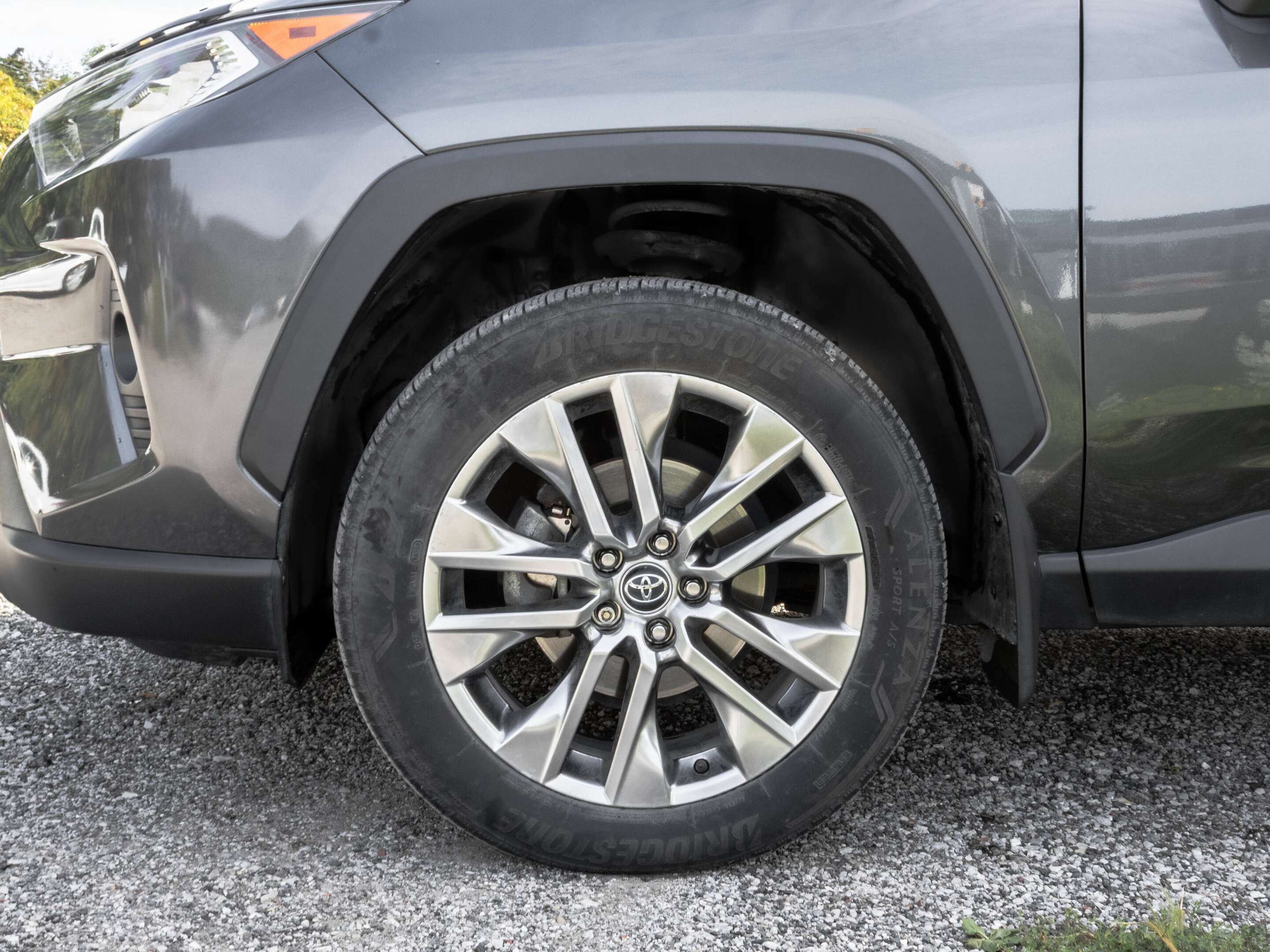 2019 Toyota RAV4 XLE AWD — снимка 1