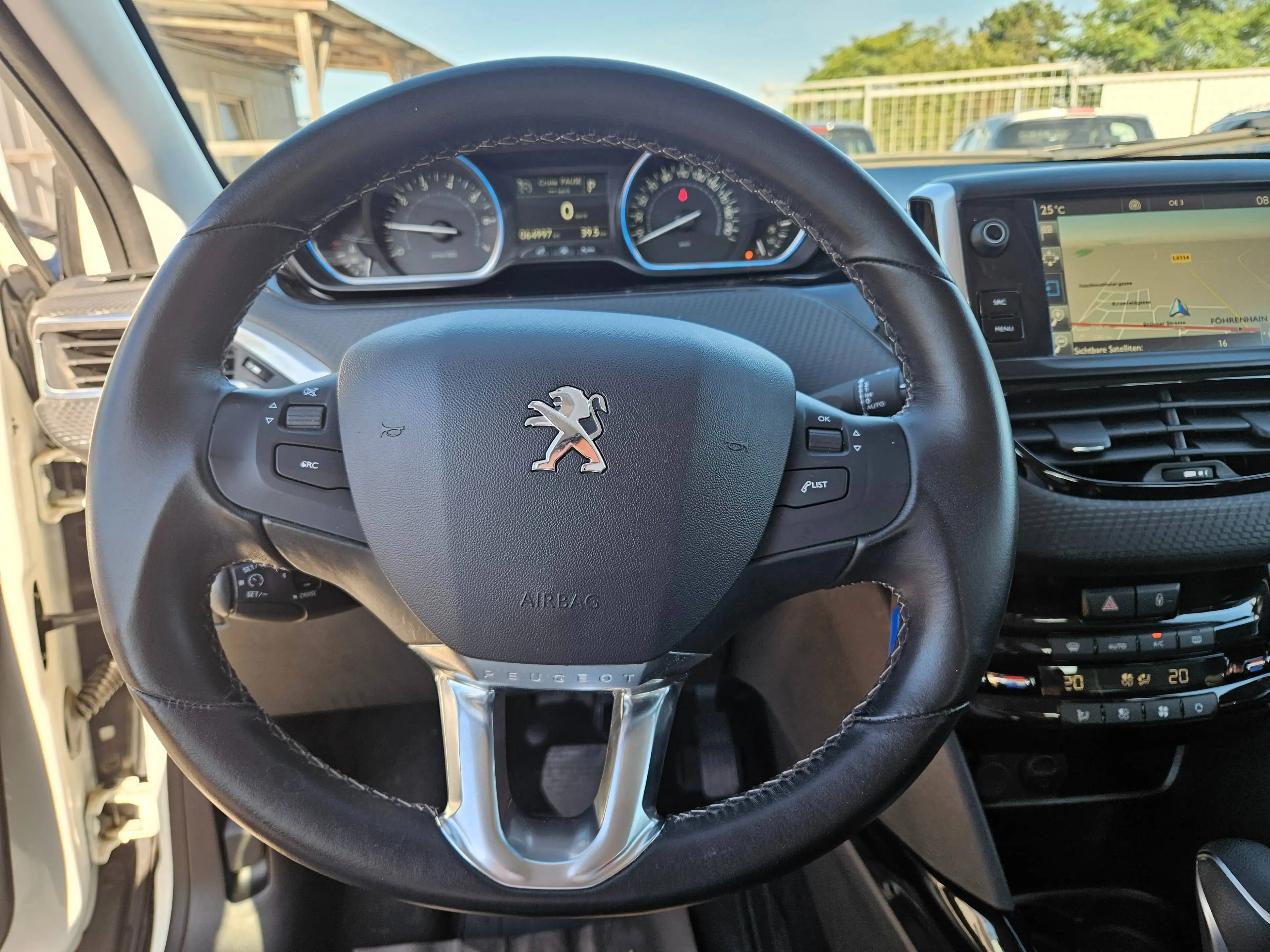 Peugeot 2008 Allure — photo 15