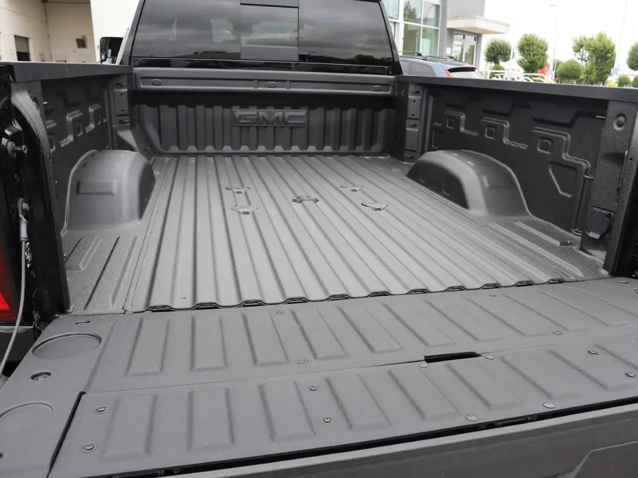 GMC Sierra 3500HD photo GMC Sierra 3500HD