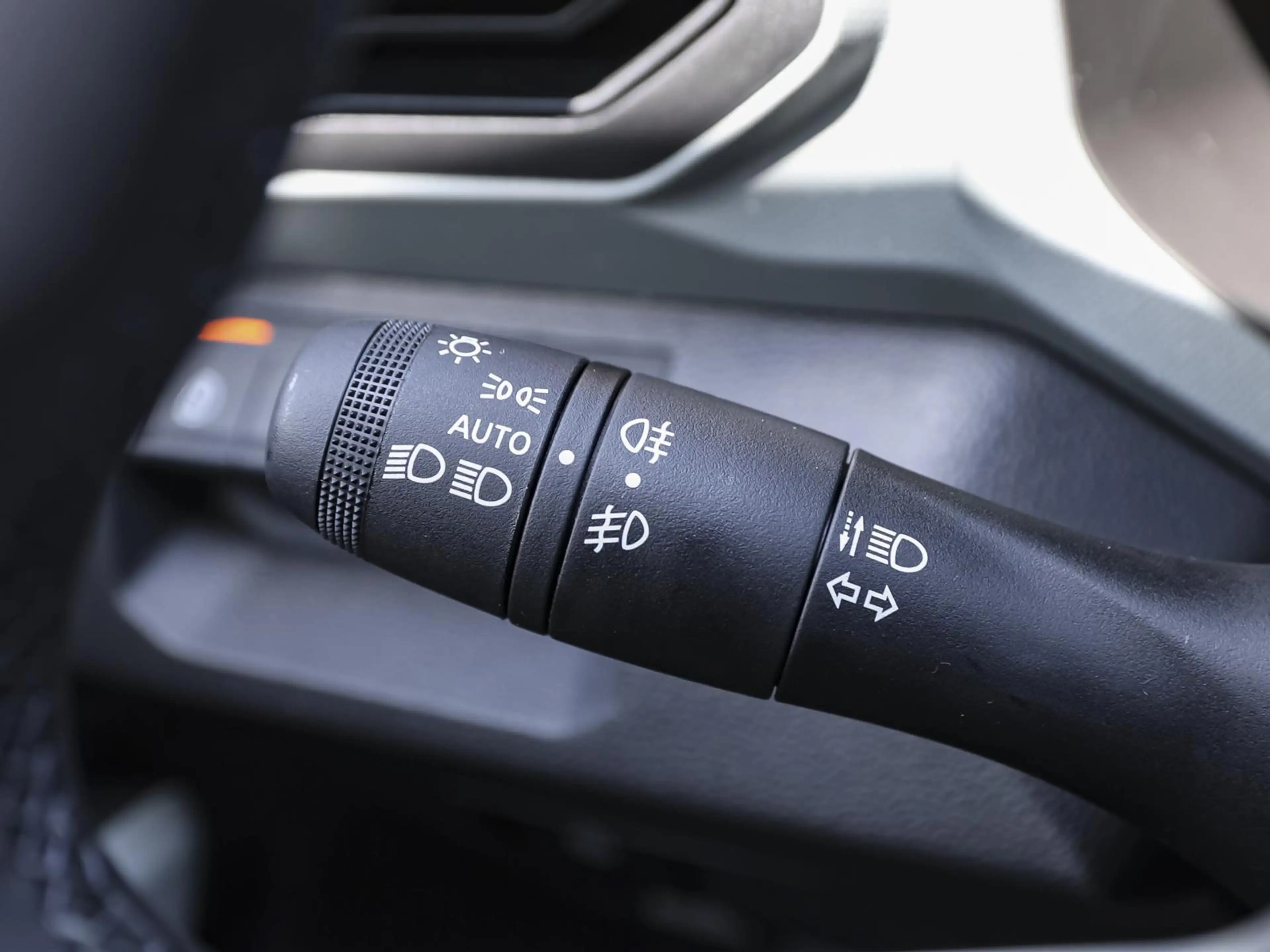 Dacia Bigster Extreme HYBRID 155 — photo 14