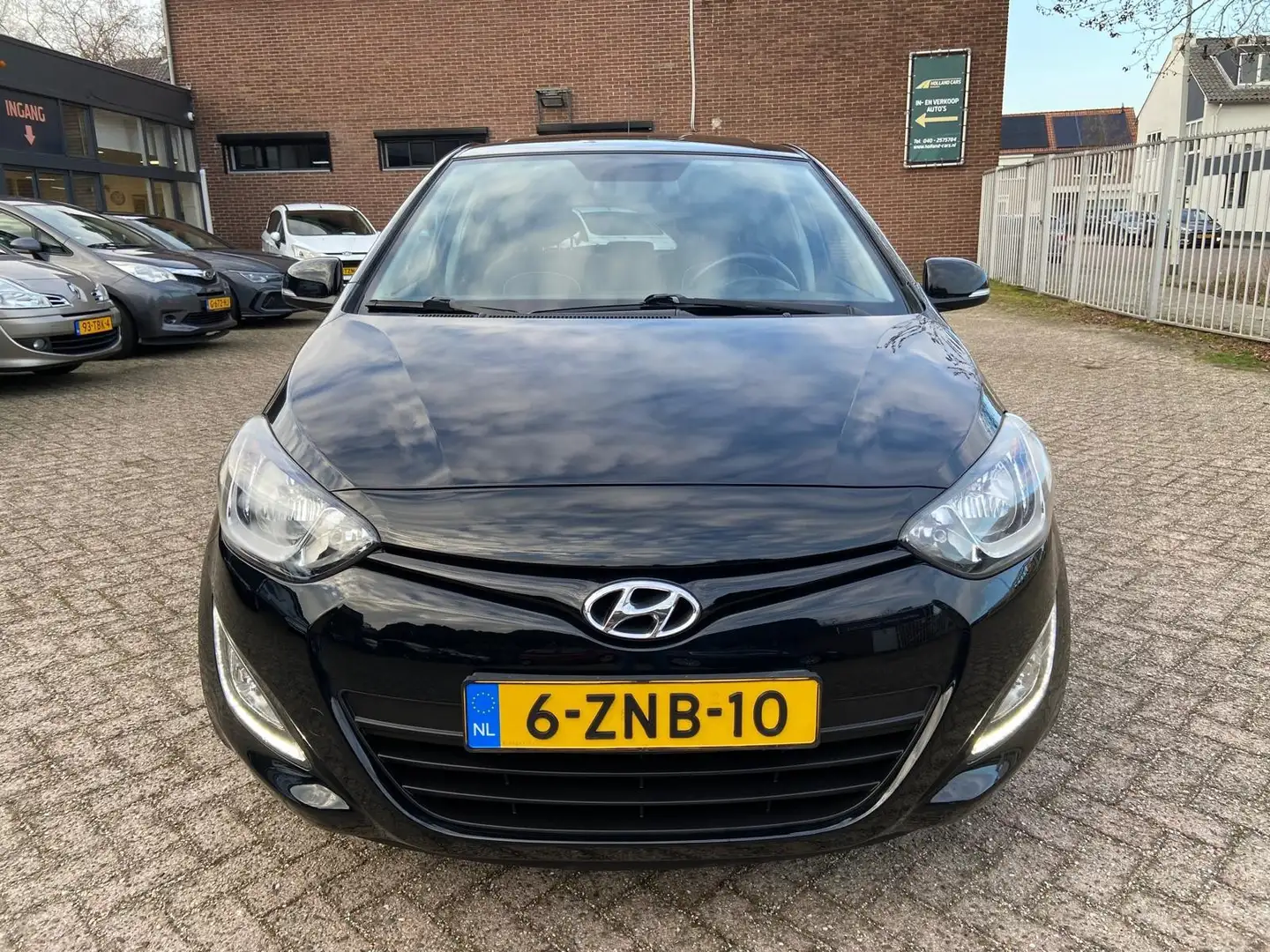 Hyundai i20 1.2i Go! Plus - 105.590 Kilometer n.a.p - Airco - Schwarz - 2
