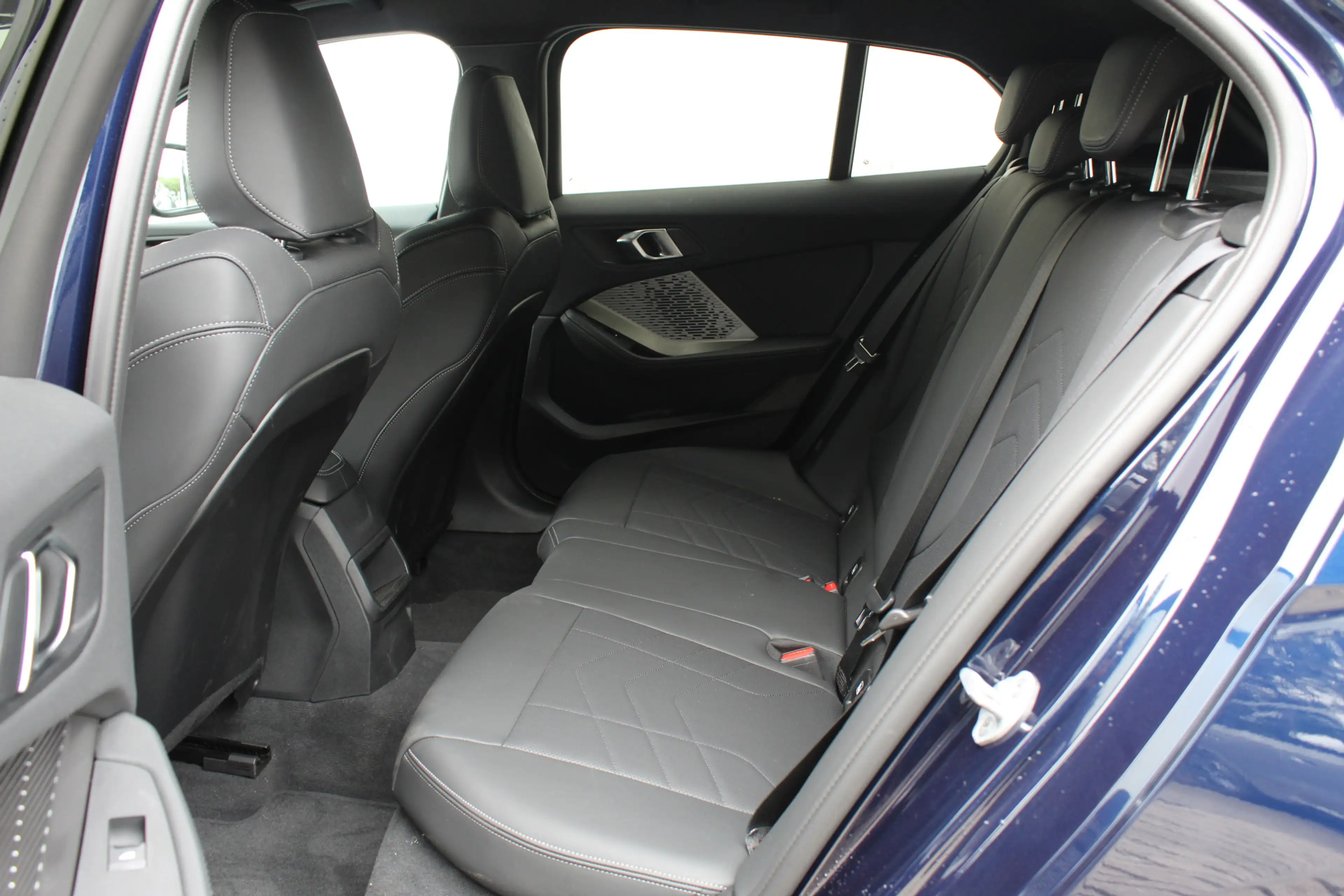BMW 120 1 Serie M Sport Automaat / Sportstoelen / Achterui — photo 14