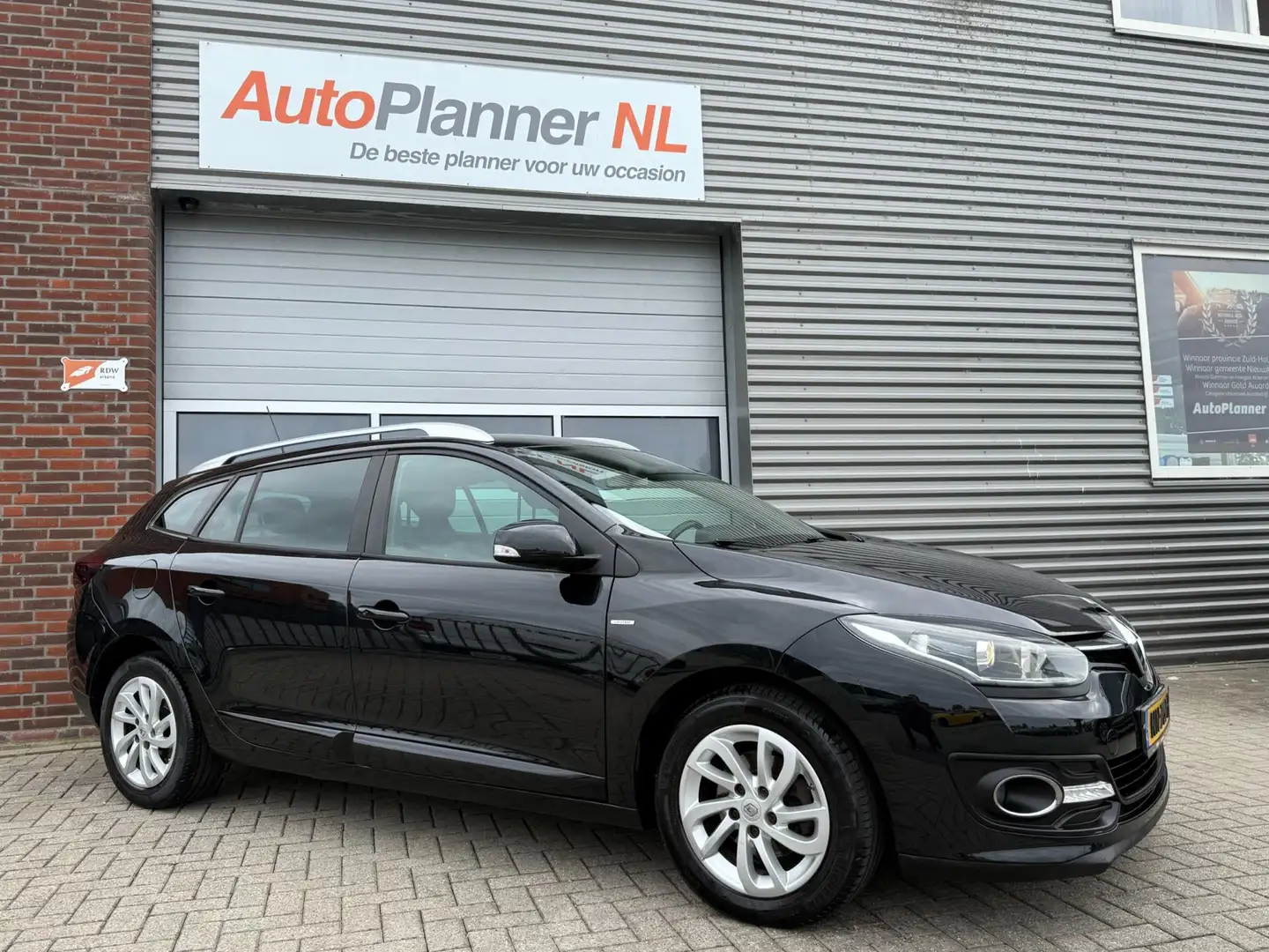 Renault Megane Estate 1.5 dCi Limited! Clima! Cruise! Navi! Zwart - 2