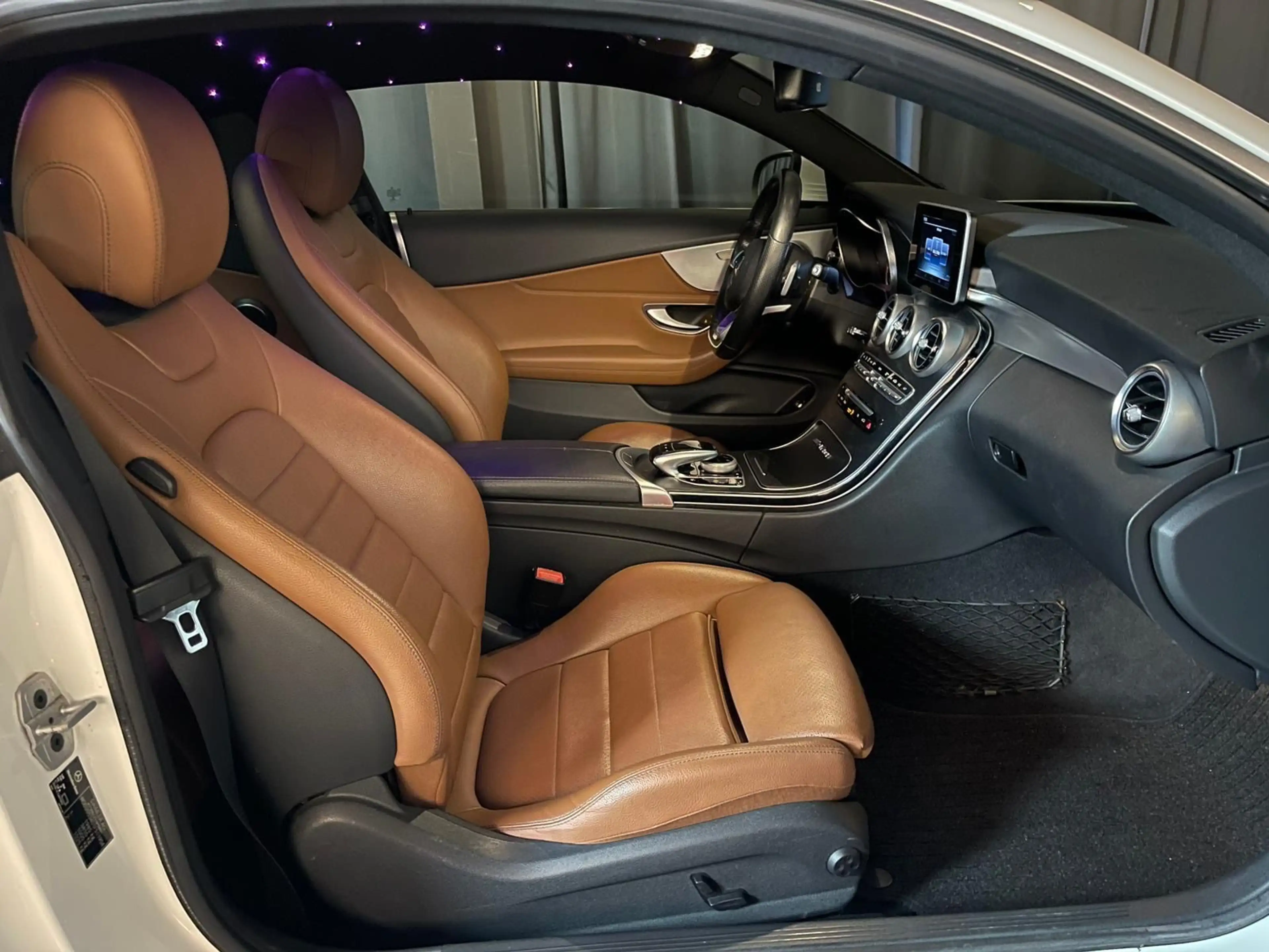Mercedes-Benz C 180 Coupe AMG-Line — photo 9