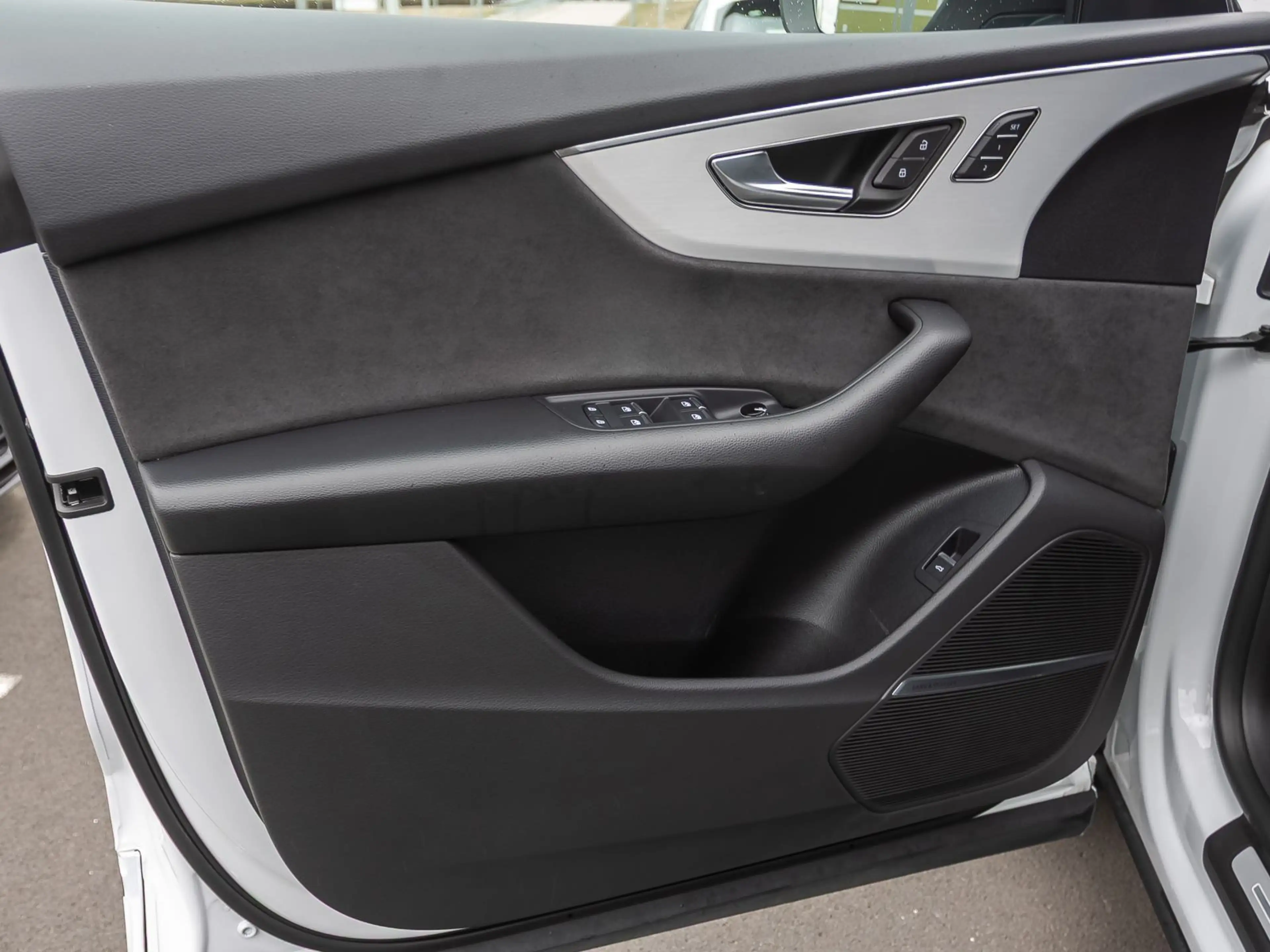 Audi SQ8 TFSI Navi Matrix Luftfederung B&O GRA AHK — photo 12