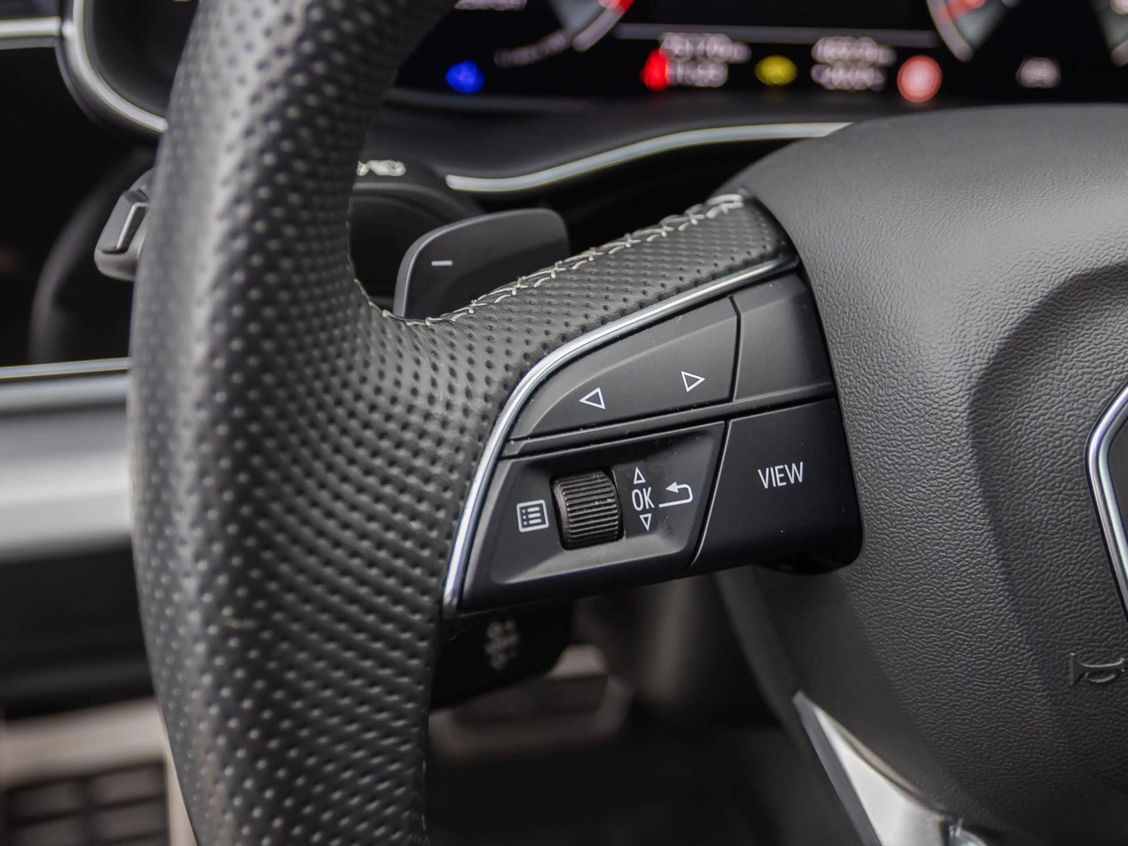 Audi SQ8 TFSI Navi Matrix Luftfederung B&O GRA AHK — photo 15