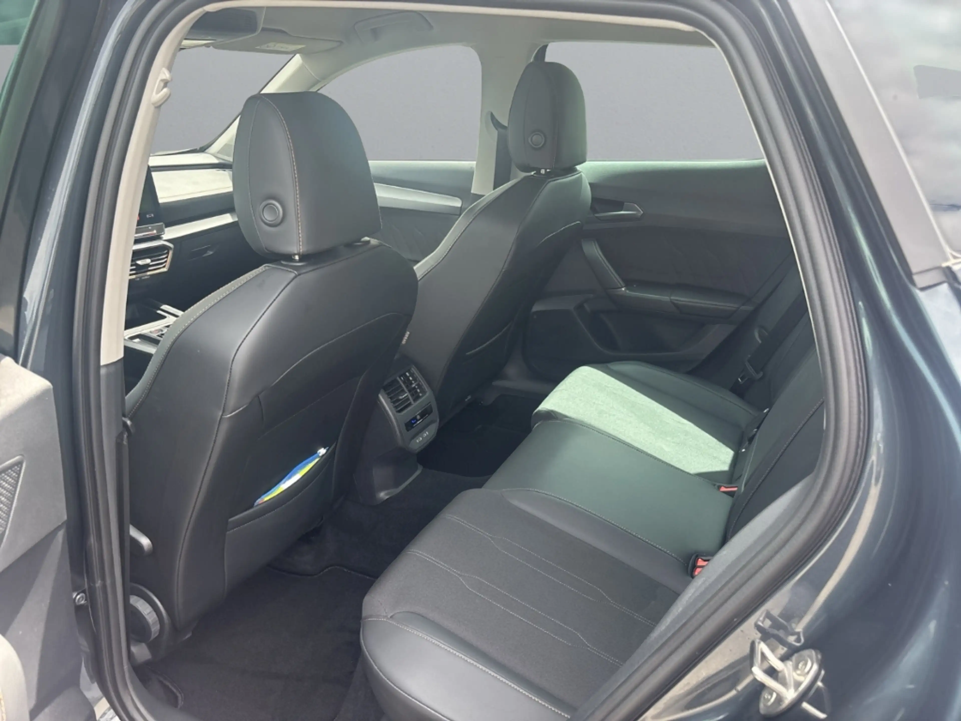 CUPRA Formentor 1,5 TSI DSG *LED+NAVI+AHK+KAMERA+SHZ* — photo 11