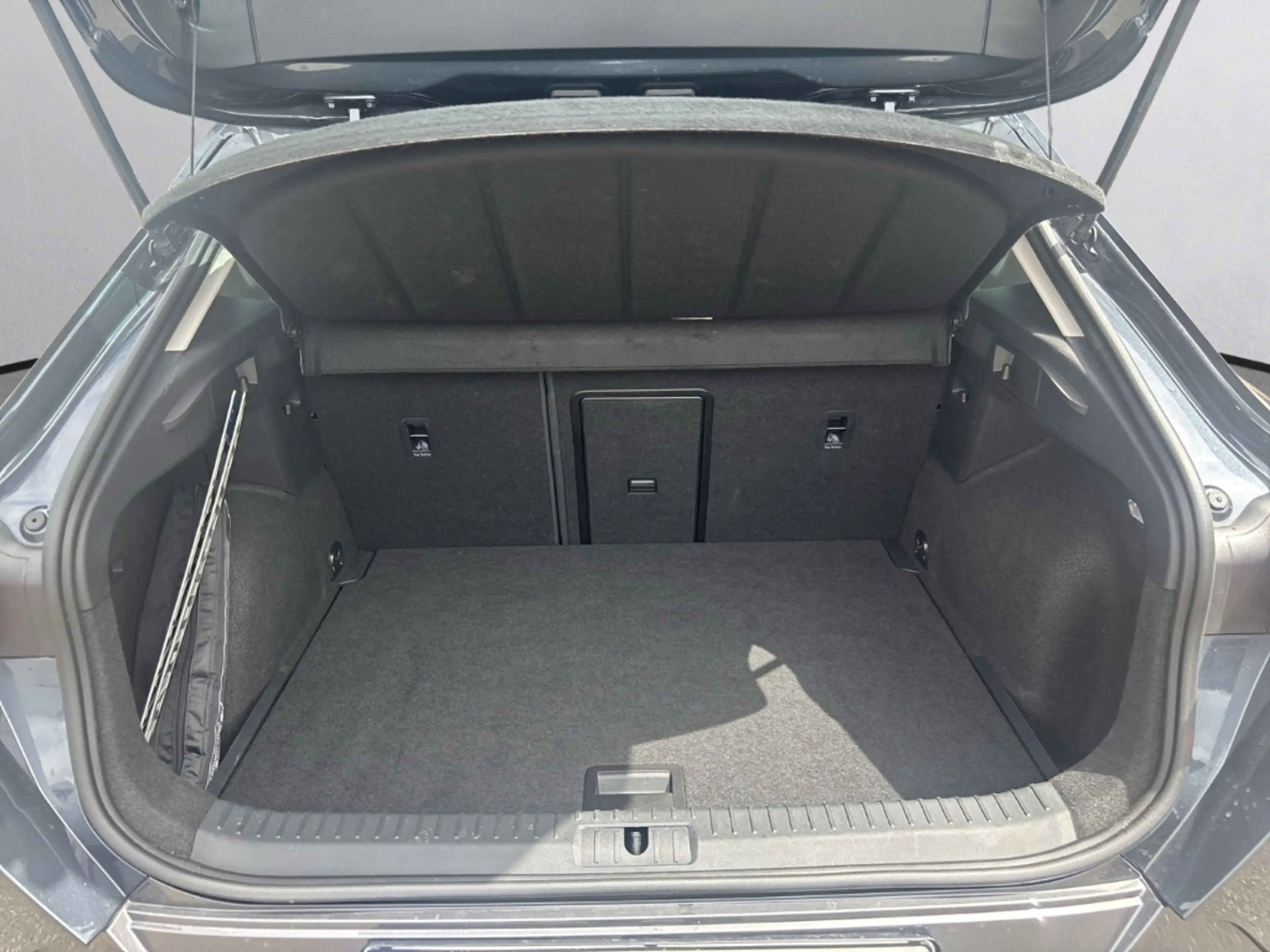 CUPRA Formentor 1,5 TSI DSG *LED+NAVI+AHK+KAMERA+SHZ* — photo 10