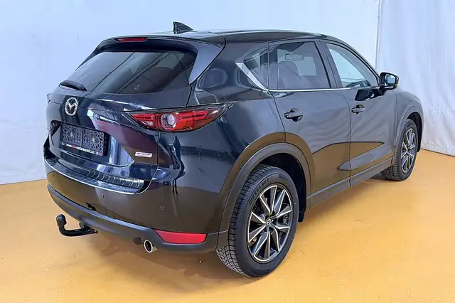Mazda CX-5 view 3