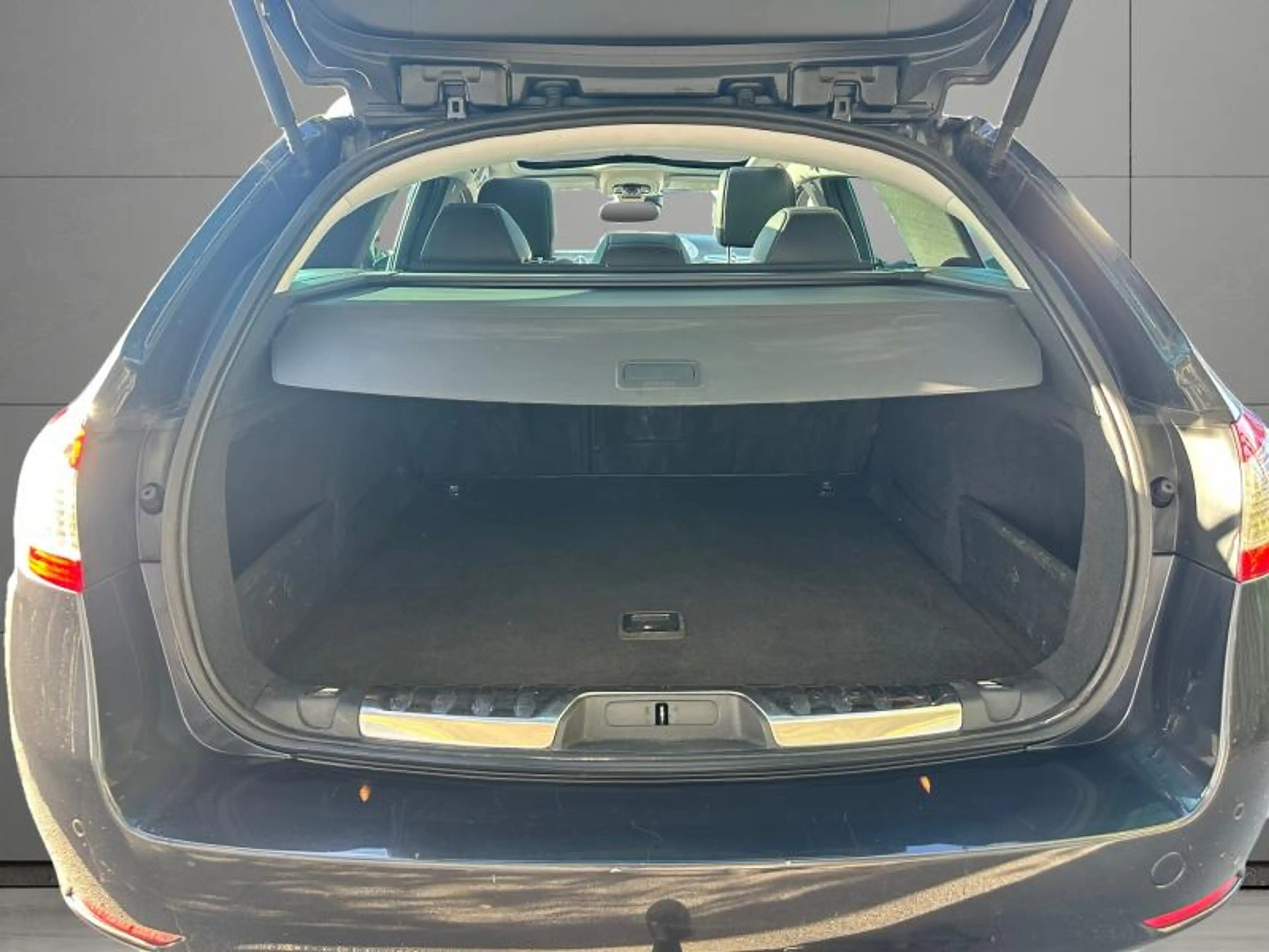 Peugeot 508 SW 2.0 150cv Gris 11/16 Clim GPS Bluetooth — photo 6