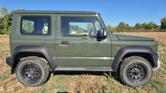 Suzuki Jimny view 4