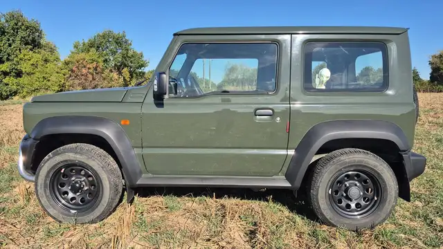 Suzuki Jimny view 2