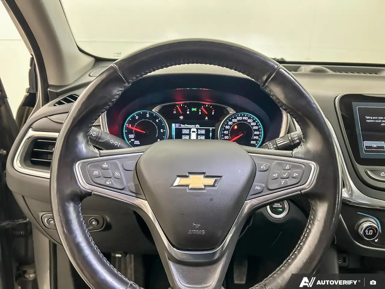Chevrolet Equinox photo Chevrolet Equinox