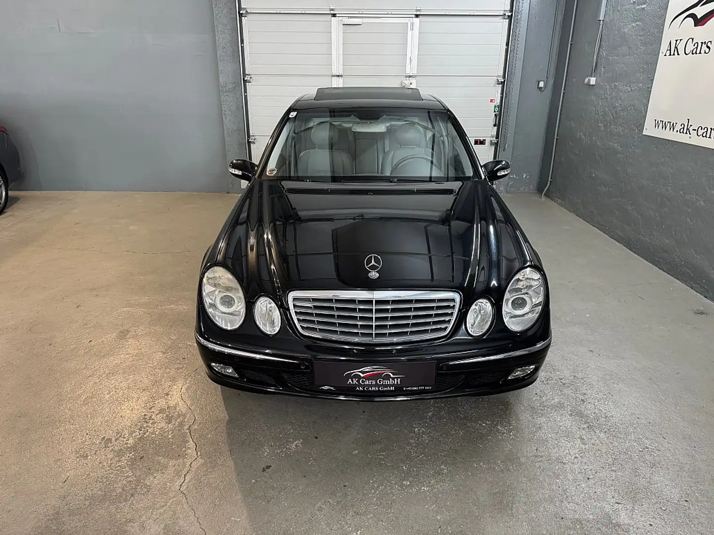 Mercedes-Benz E 220 Elegance CDI Aut. Negro - 2