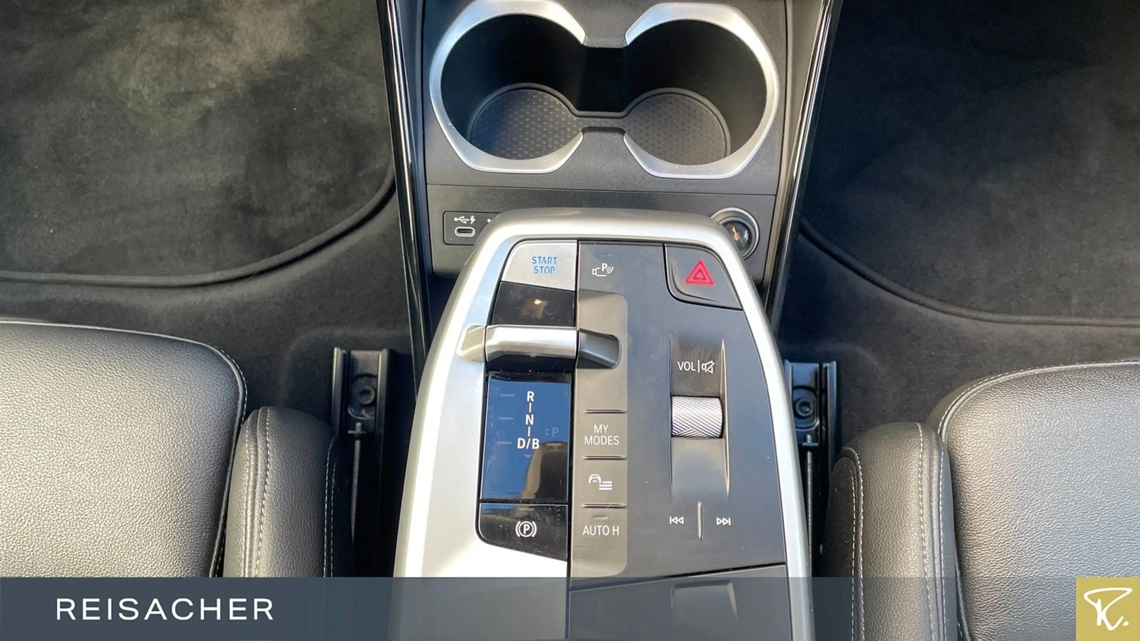 BMW iX1 IX1 A XDRIVE30 M Sport LCProf,AHK,HUD,DA+,PA+,19 — photo 10