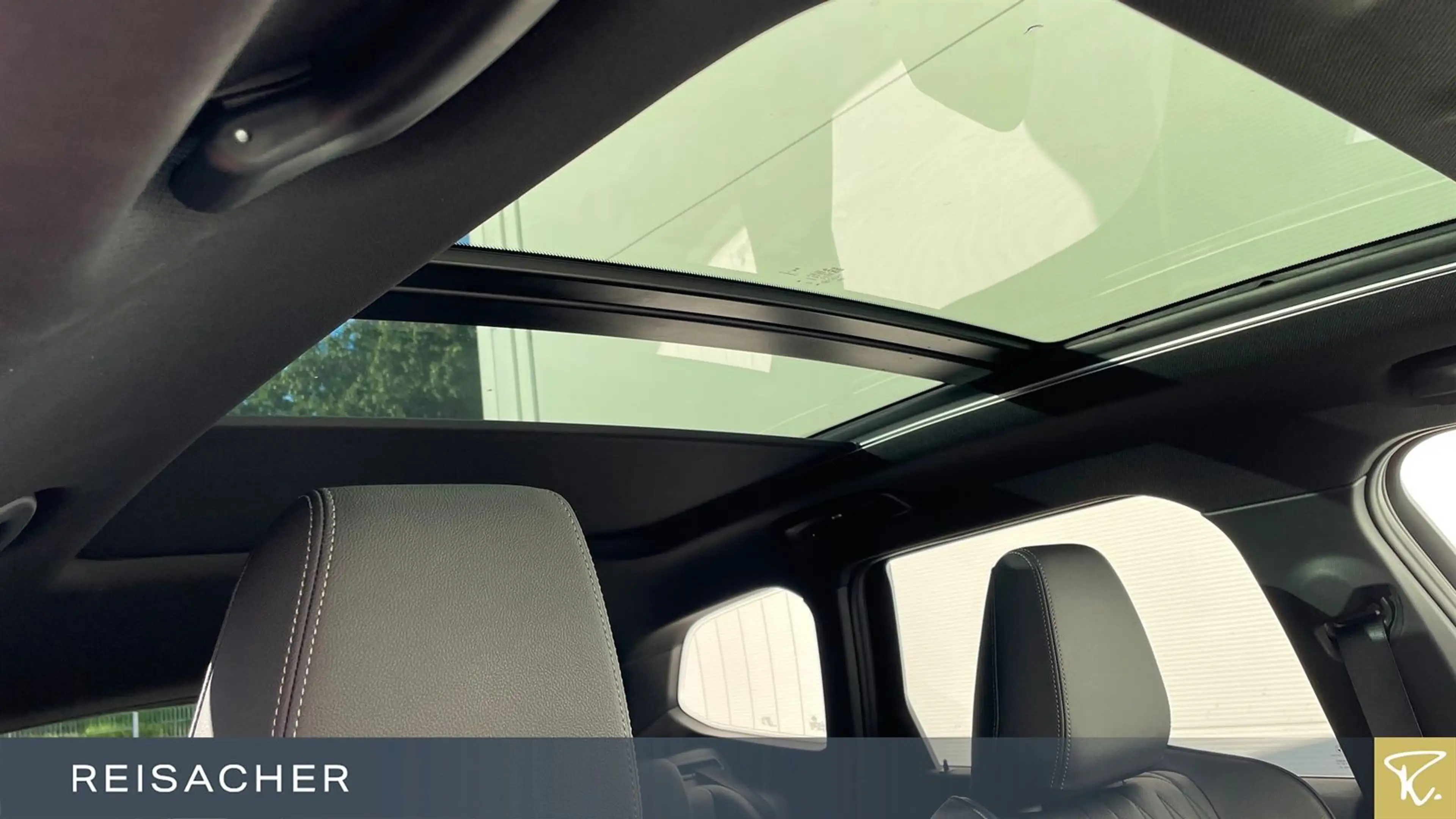 BMW iX1 IX1 A XDRIVE30 M Sport LCProf,AHK,HUD,DA+,PA+,19 — photo 11