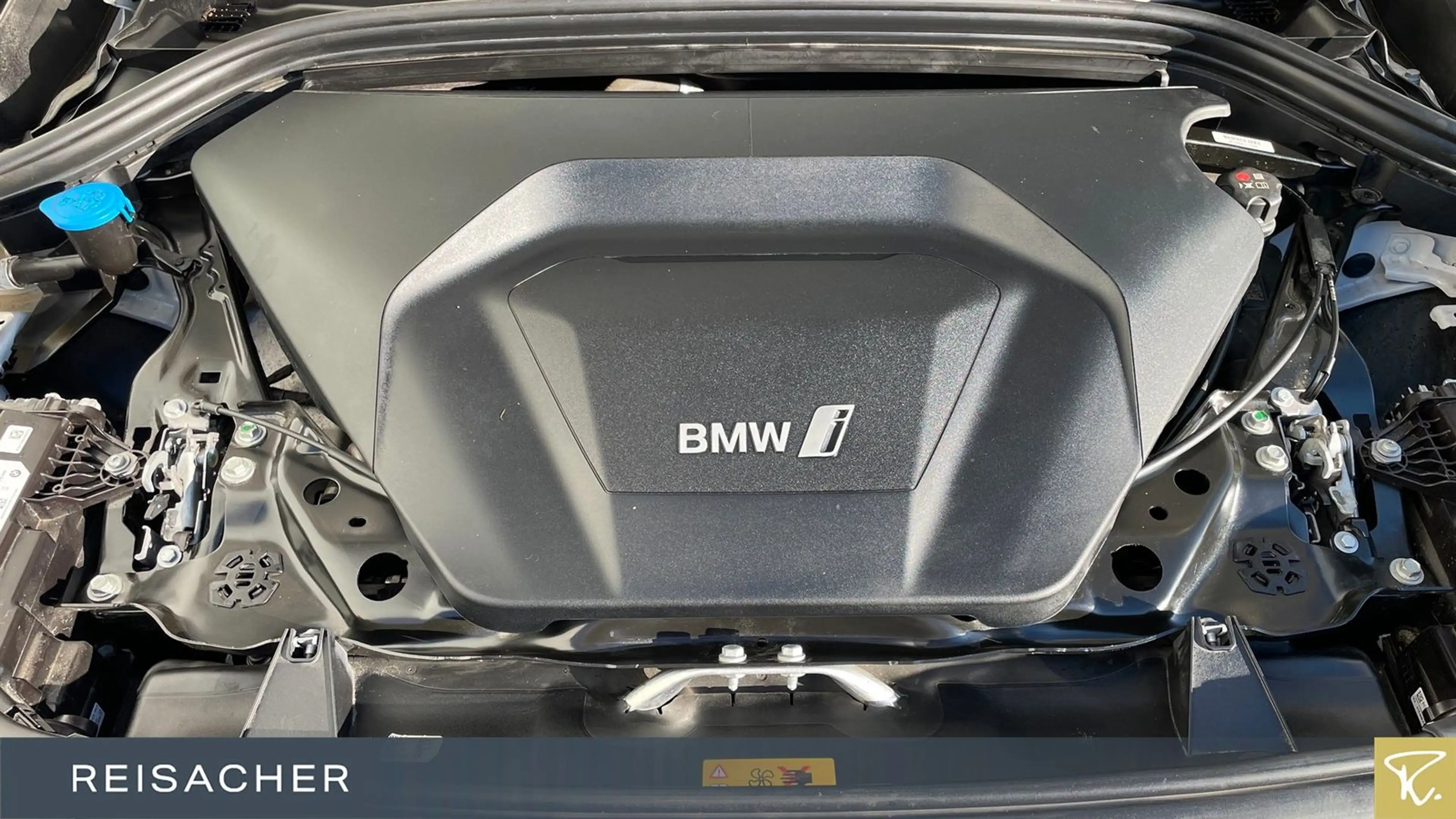 BMW iX1 IX1 A XDRIVE30 M Sport LCProf,AHK,HUD,DA+,PA+,19 — photo 6