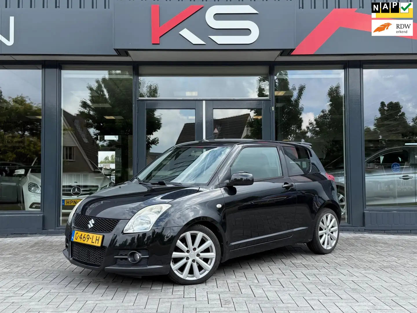 Suzuki Swift 1.6 Sport Airco Nieuwe apk Zwart - 1