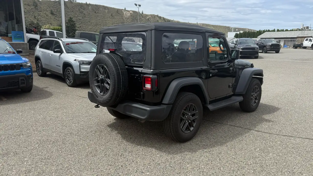Jeep Wrangler снимка Jeep Wrangler